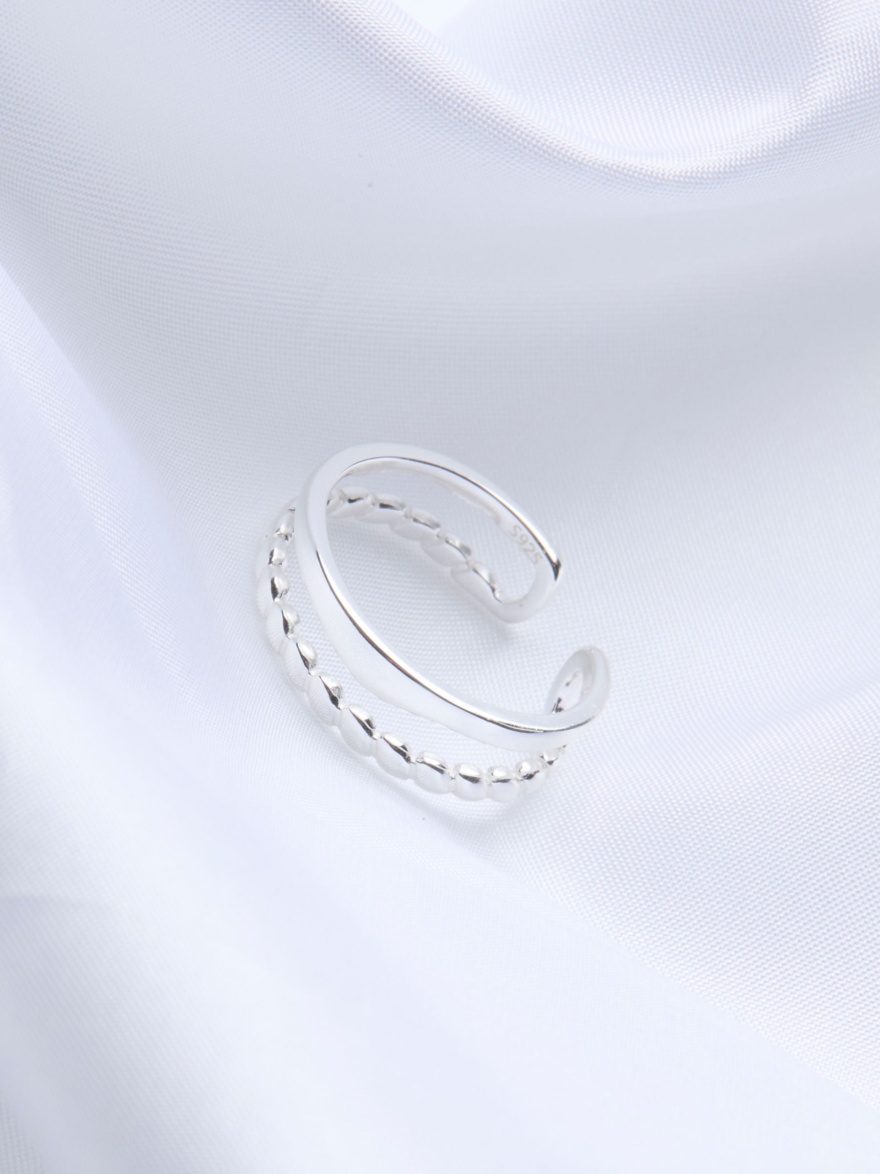 Silver Sterling Silver Ring - Image 2 of 2 Silver Sterling Silver Ring - Image 2 of 2