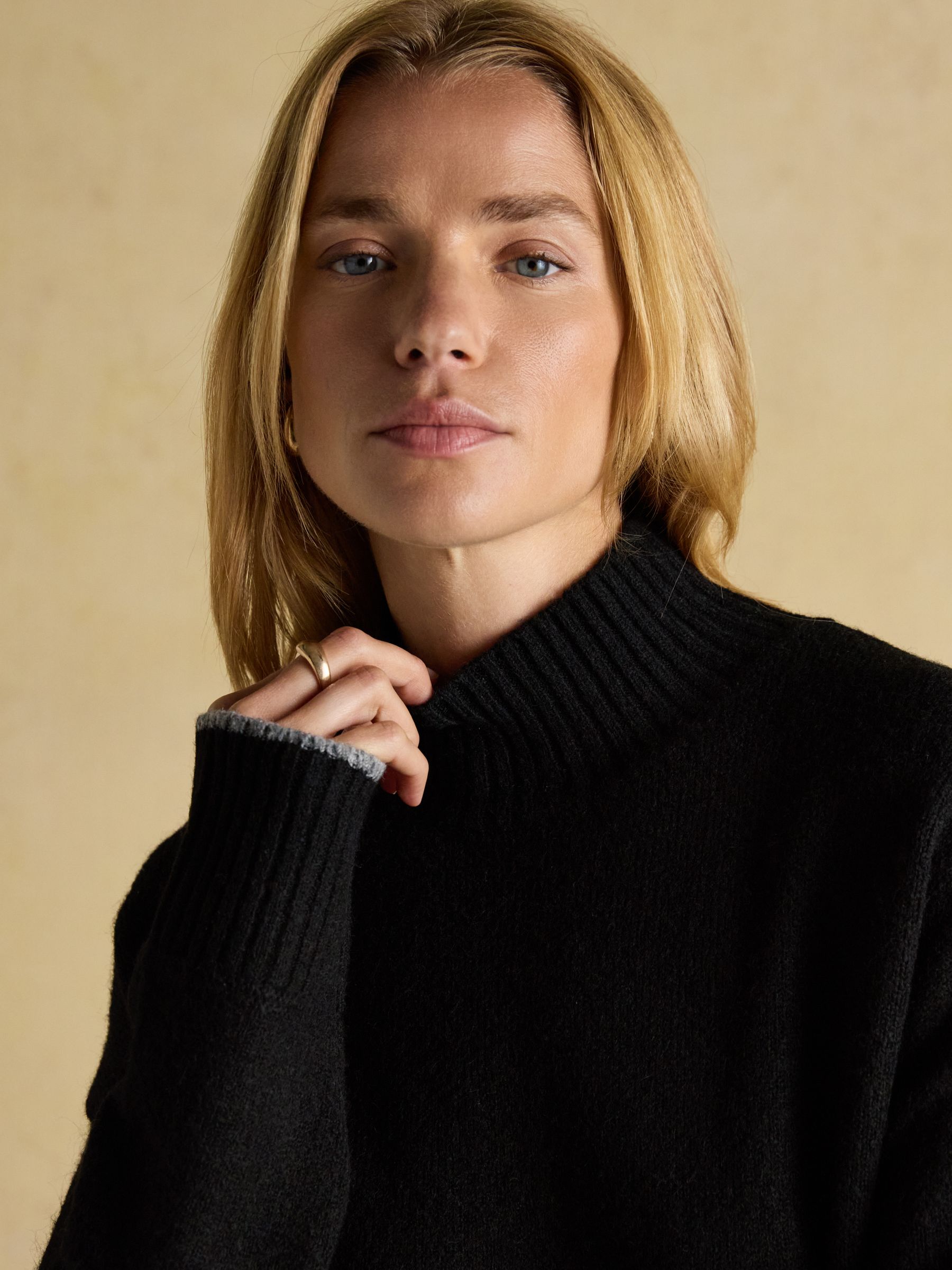 Hailey Black High Neck Knitted Dress - Image 4 of 8