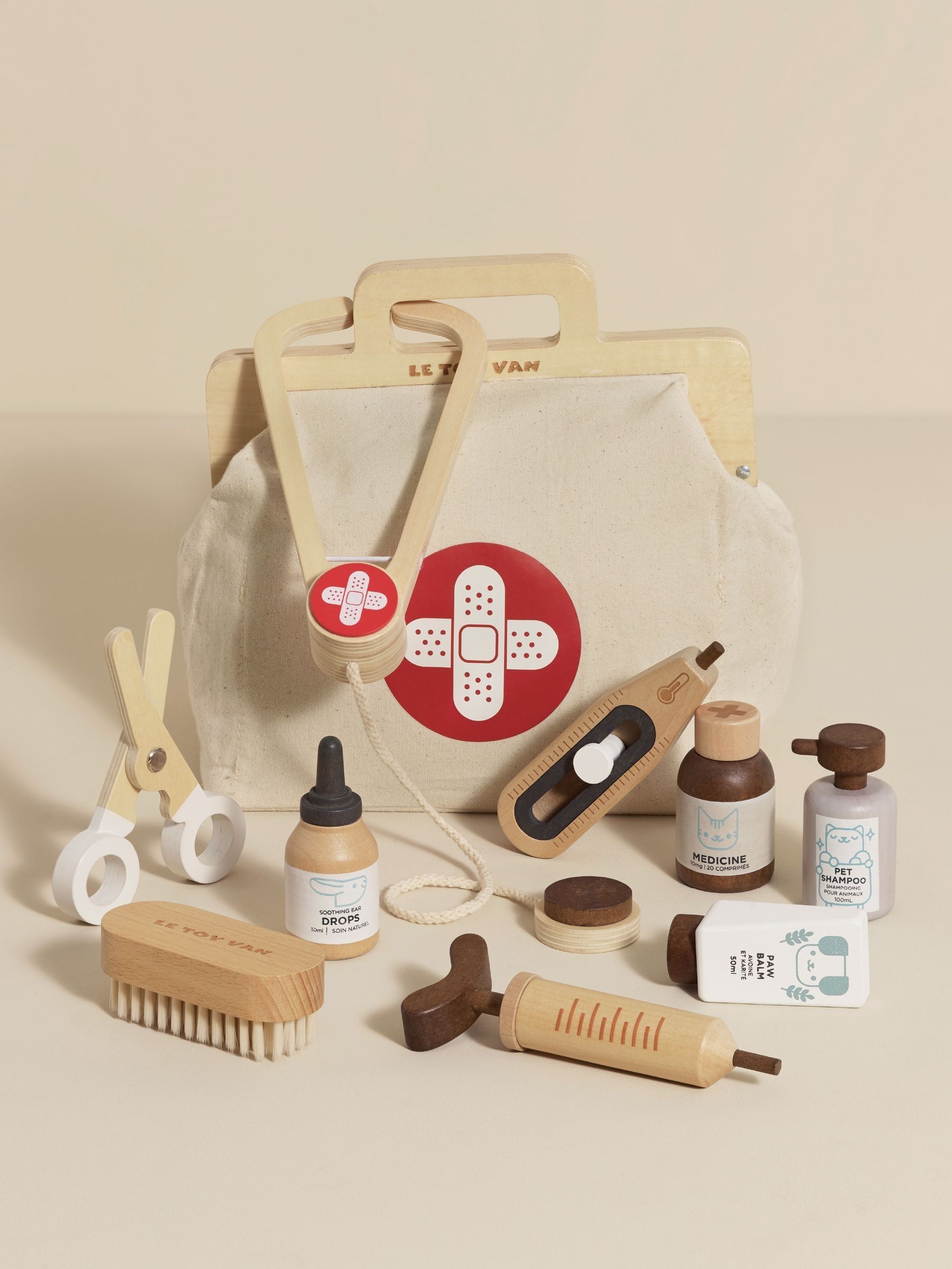 Le Toy Van Animal Vet Pet Set - Image 1 of 4