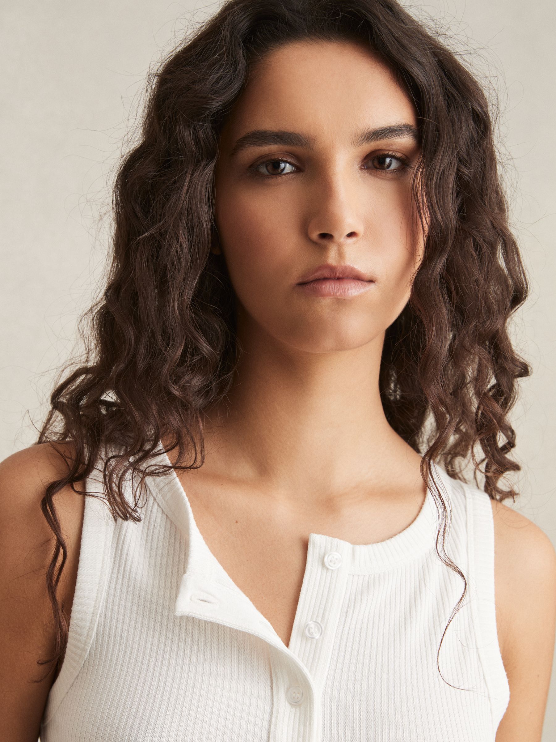 Engineered Rib Placket Reiss Fine-Rib Button-Placket Vest in White | REISS