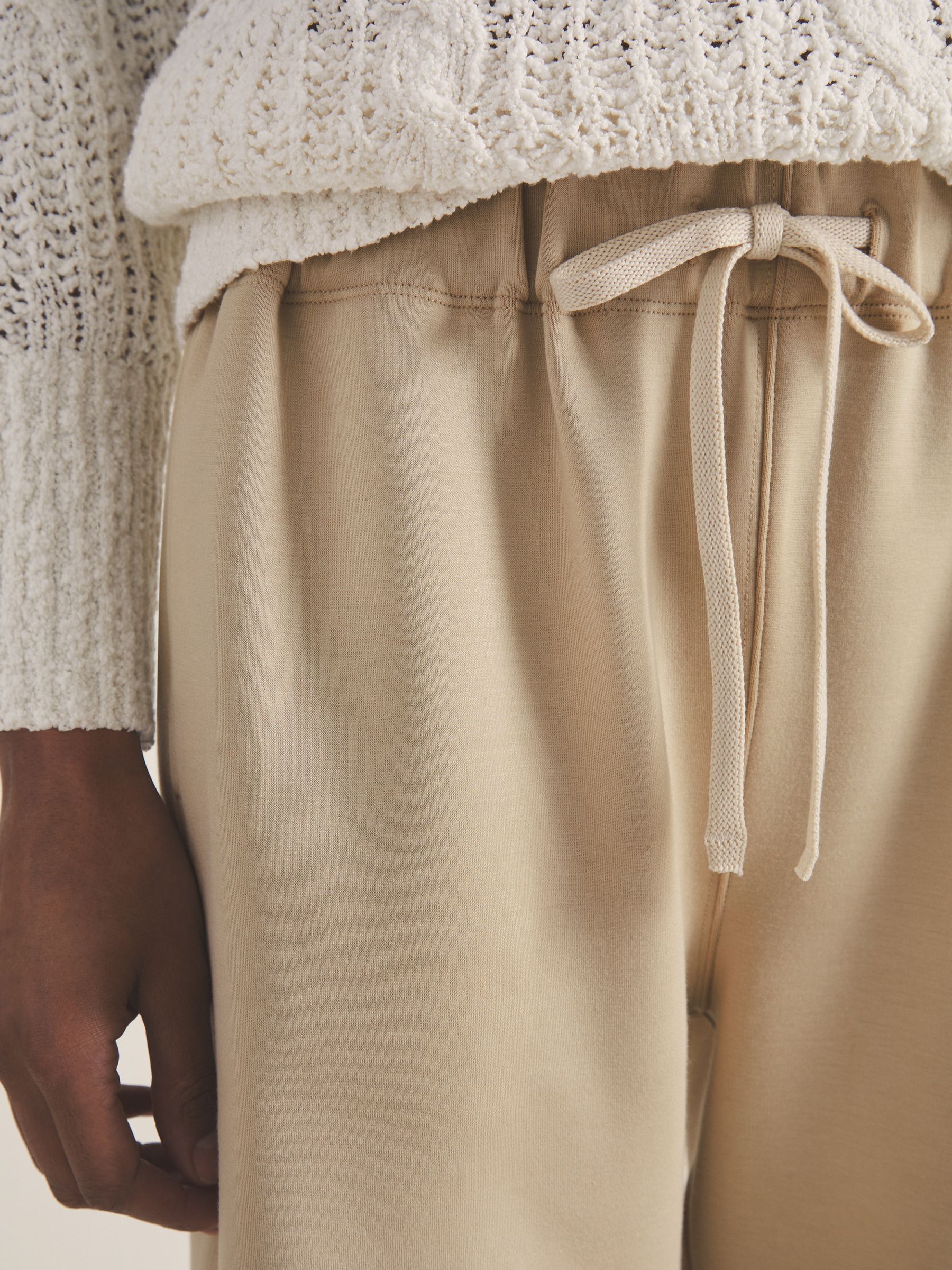 Reiss | Les 100 Ciels Jersey Shorts in Sage - Image 4 of 6
