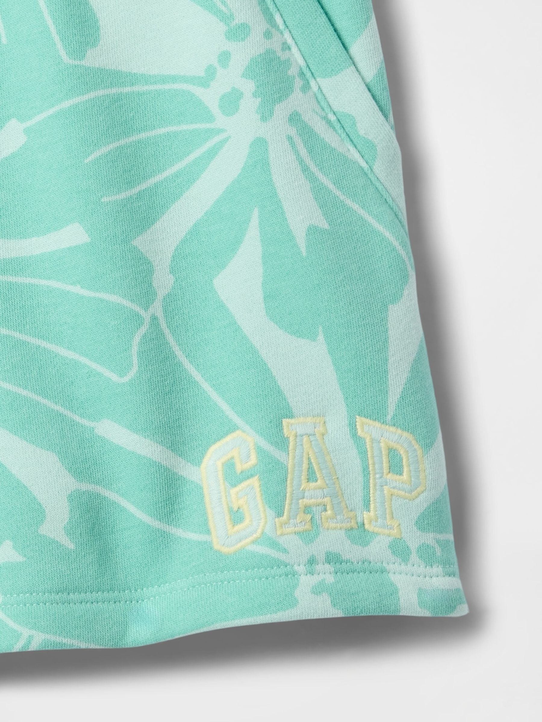 Green Fleece-Lined Pull On Shorts - Image 3 of 3