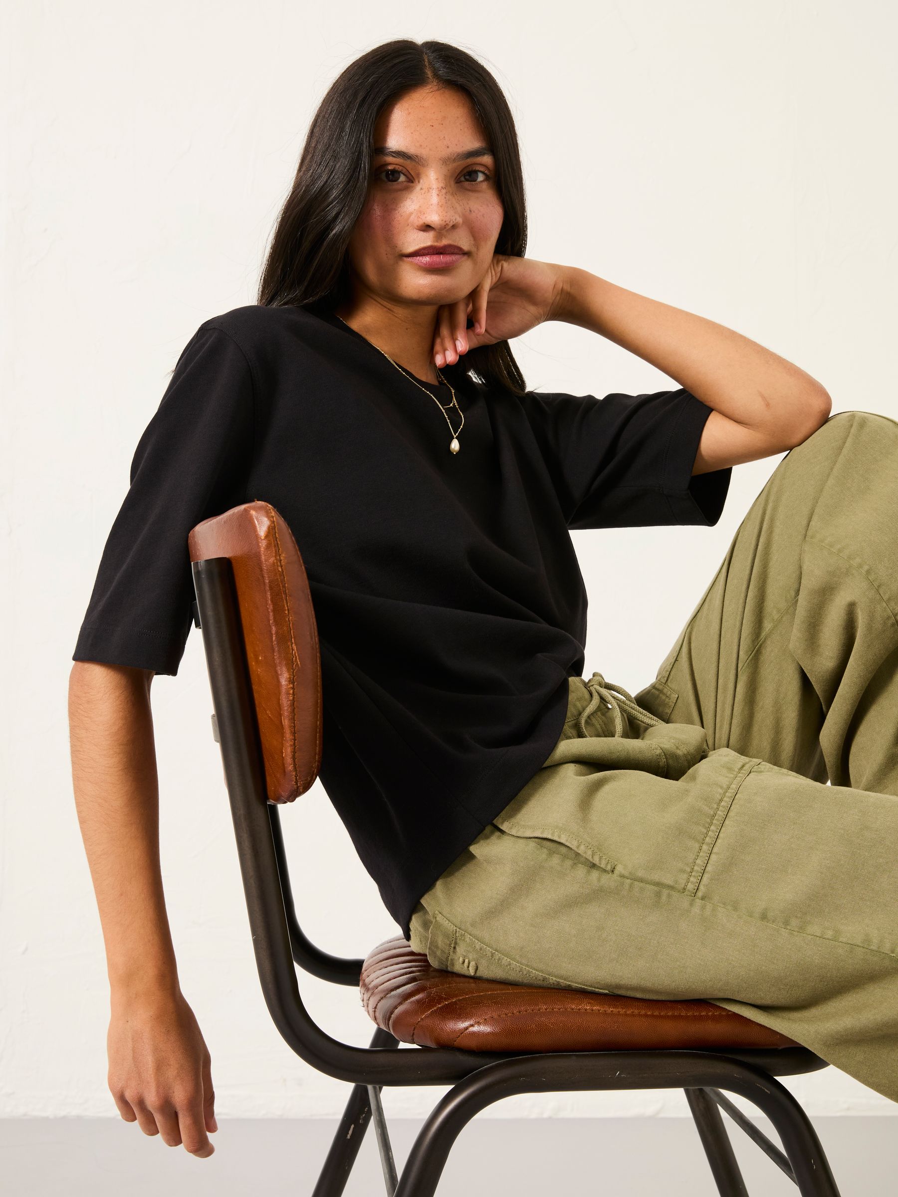 Anais Black Relaxed T Shirt - Image 4 of 6