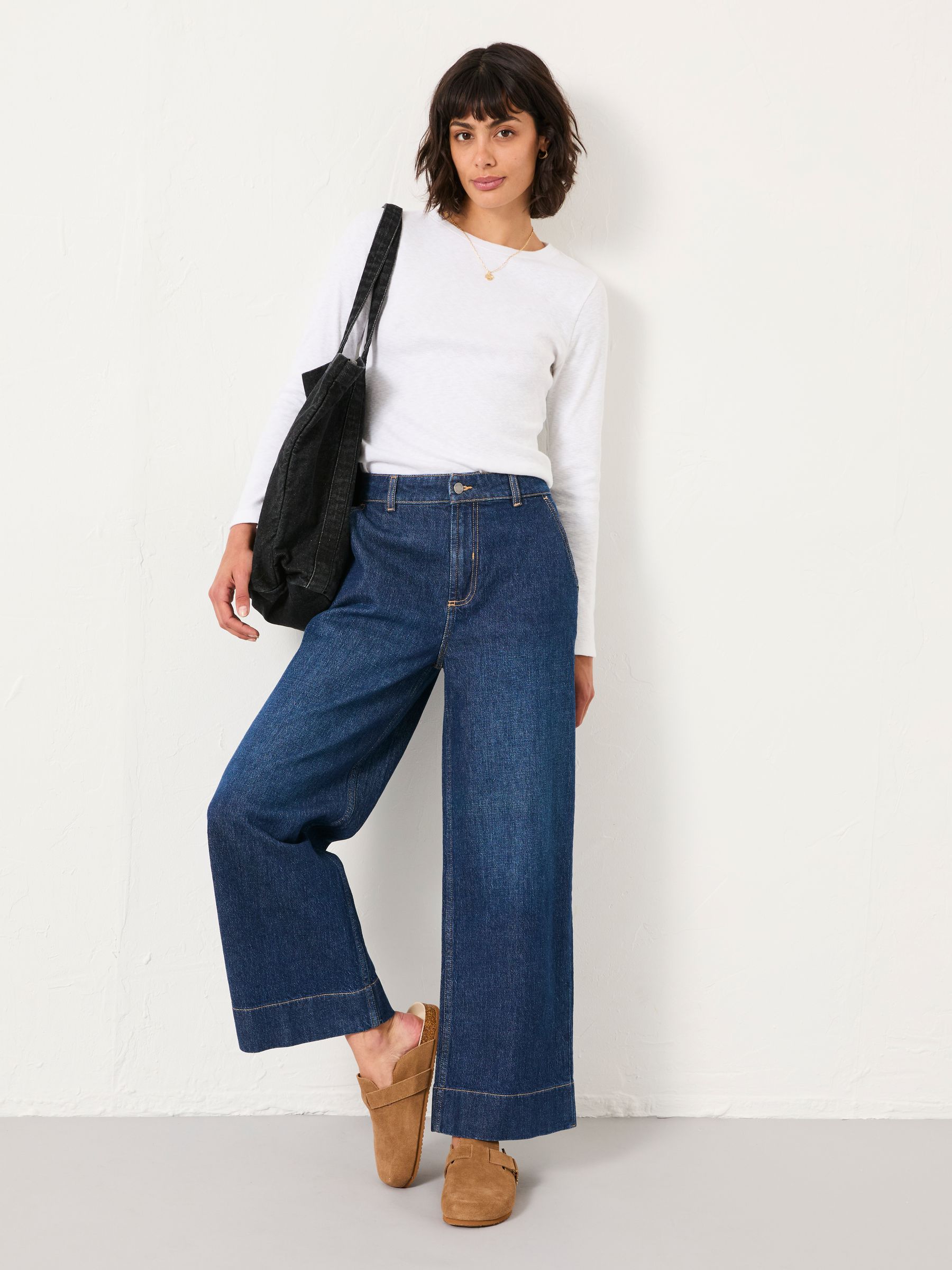 V&A | FatFace Callie White Long Sleeve Top - Image 3 of 5