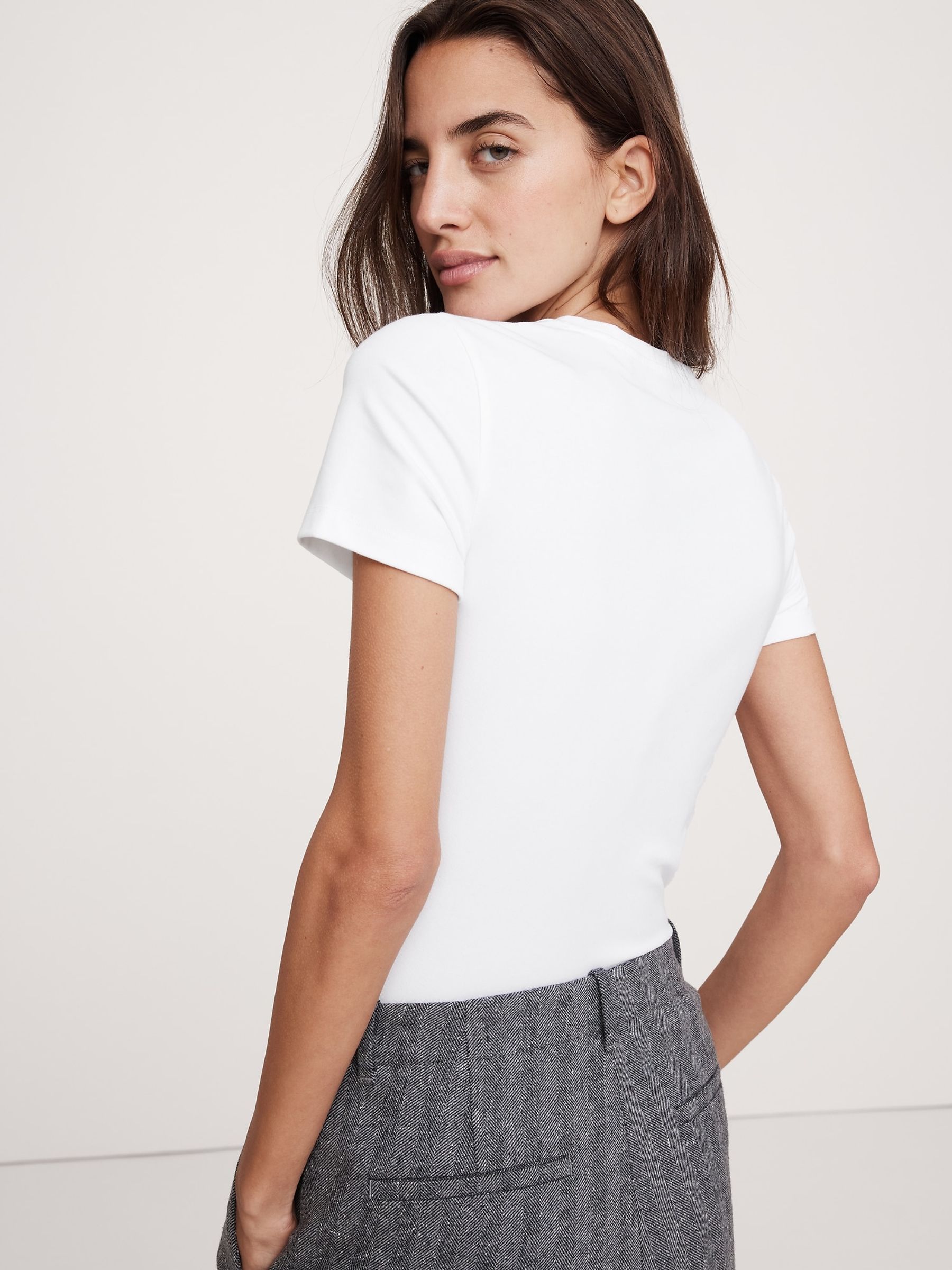 Banana Republic White Refined Shrunken T-Shirt - Image 2 of 4