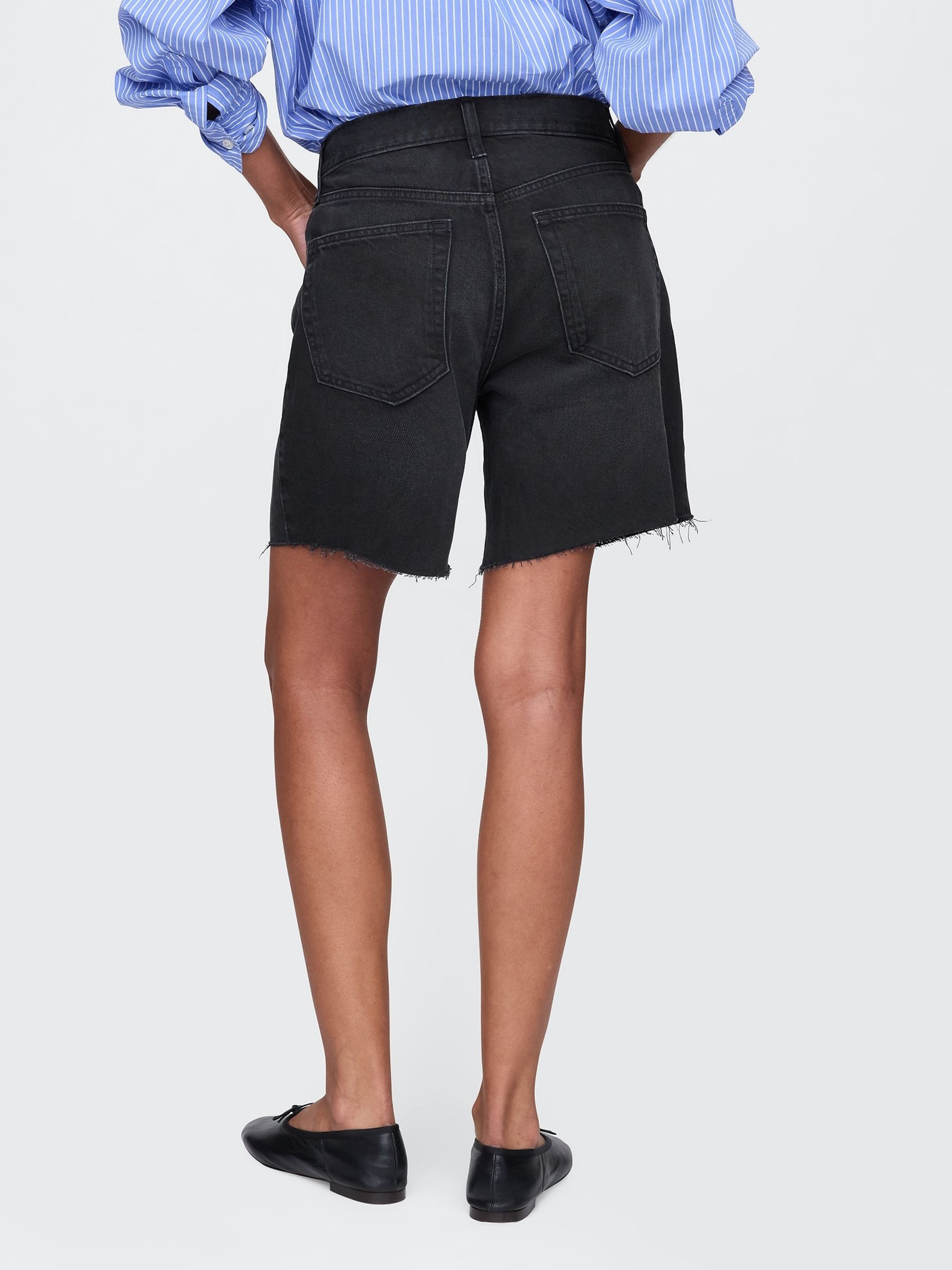 Black Mid Rise 90s Loose Denim Bermuda Shorts - Image 2 of 5