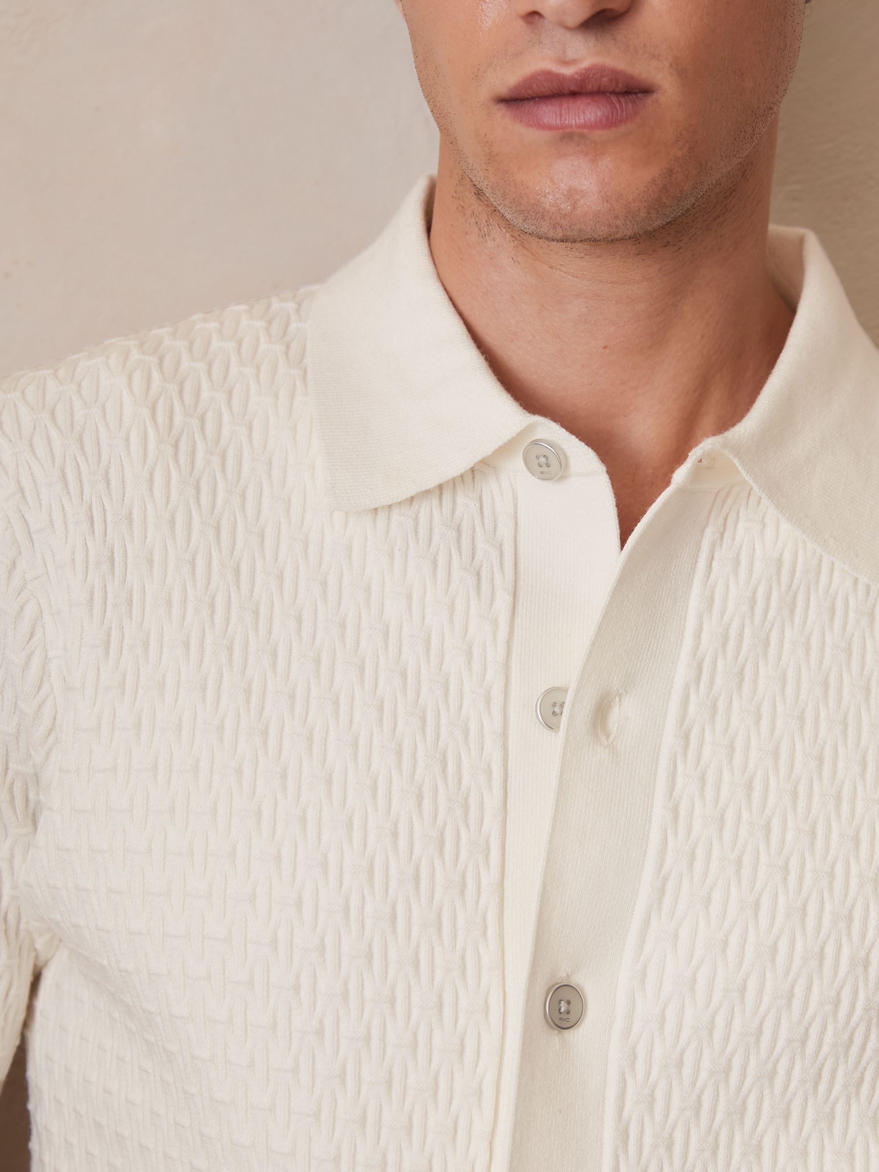 Reiss | Ché Textured Cuff-Trim Shirt in White - Image 4 of 6