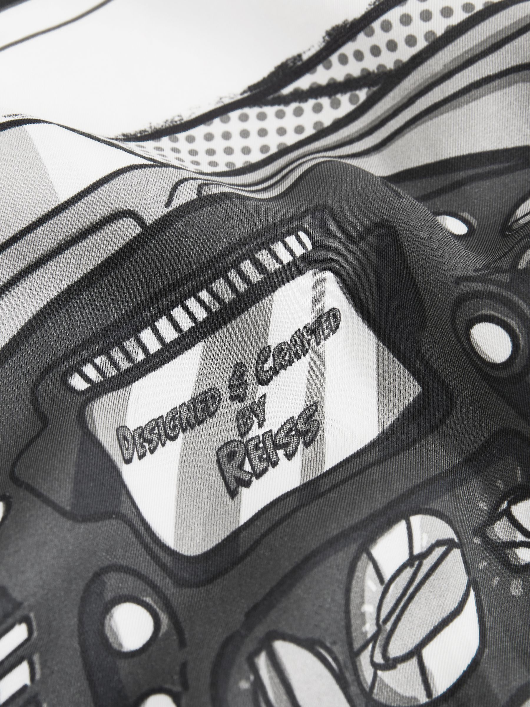 McLaren F1 Team Suzuka GP Shirt in Black/White - Image 8 of 8