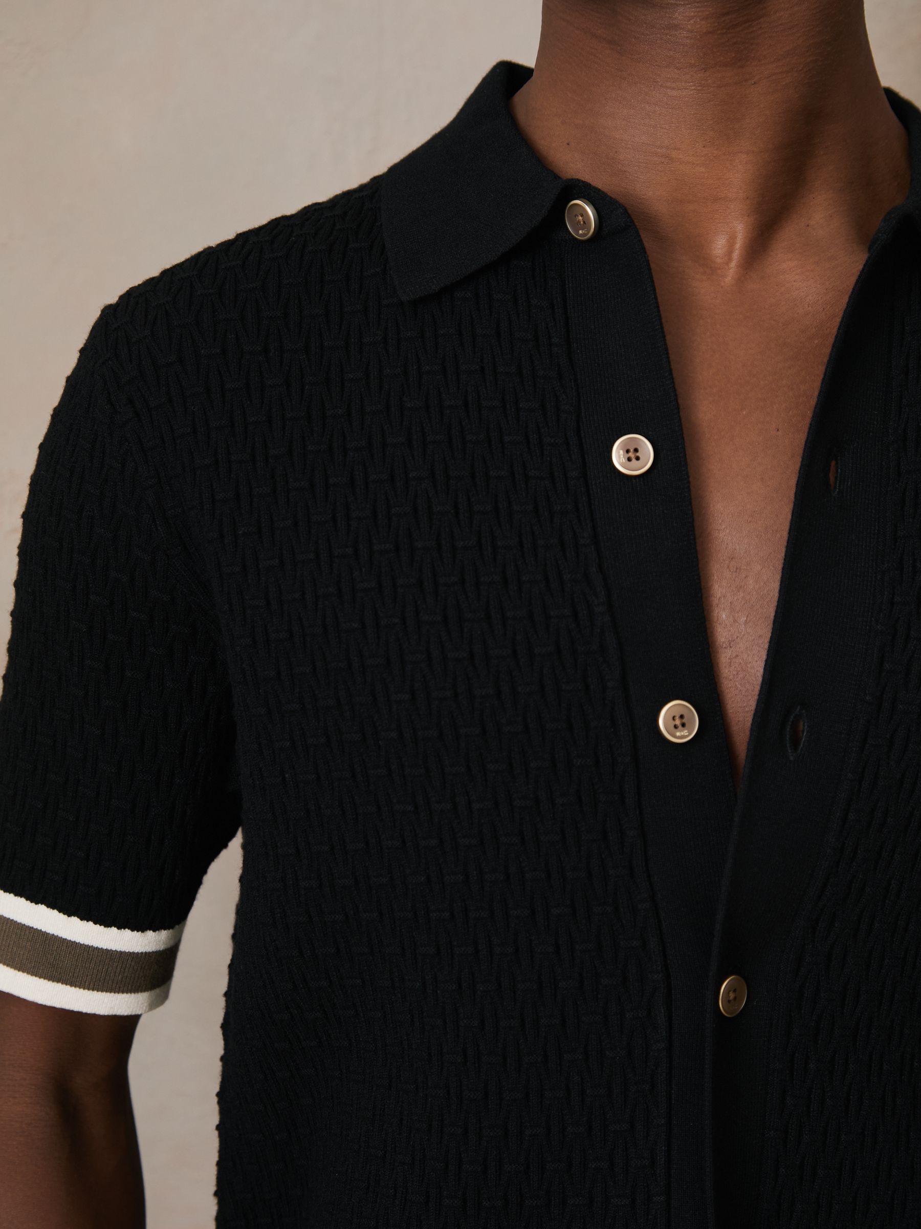 Reiss | Ché Textured Cuff-Trim Shirt in Black - Image 4 of 6