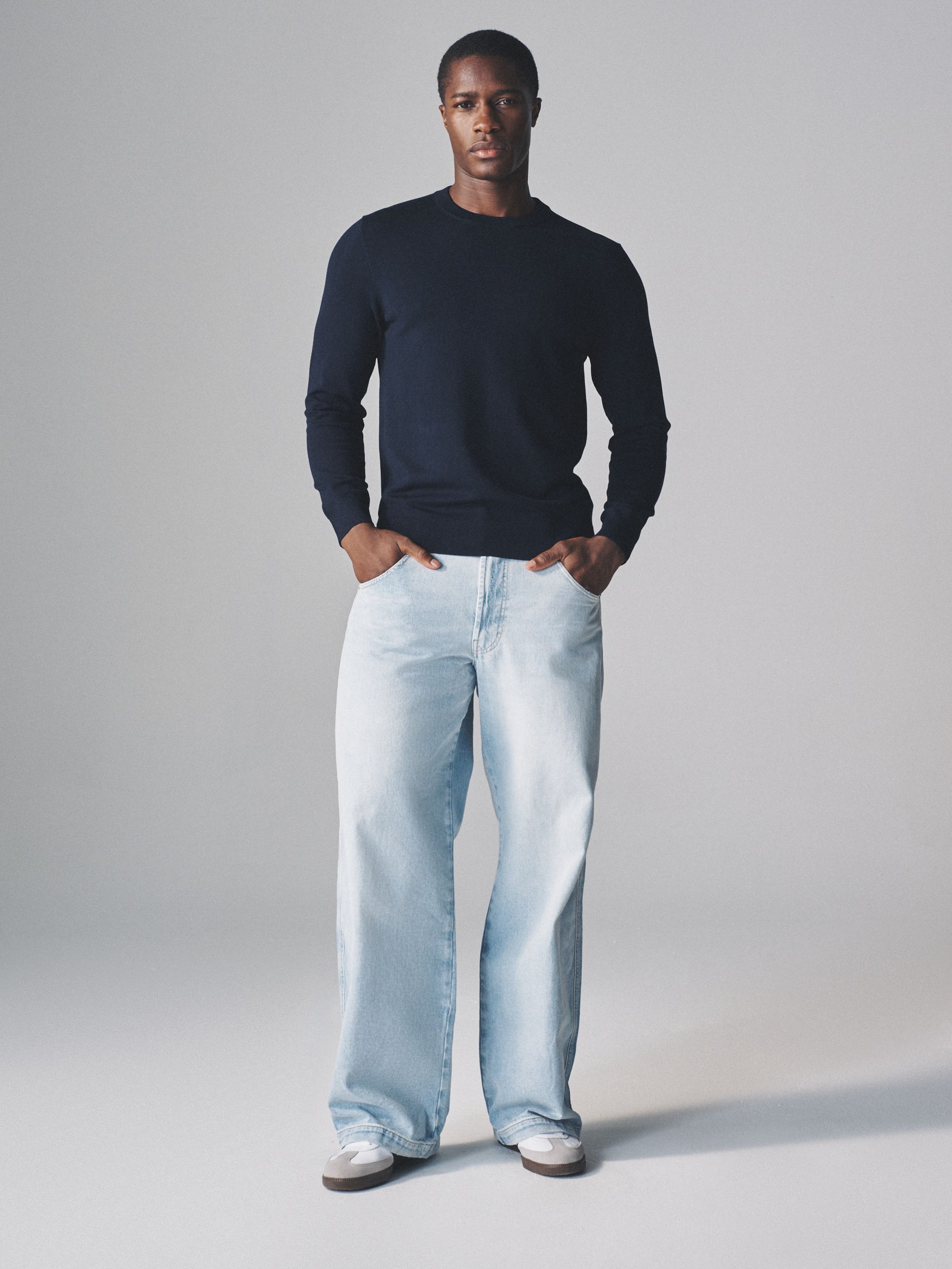 4 Pack Long Sleeve Knitted Crew Jumpers - Image 5 of 14