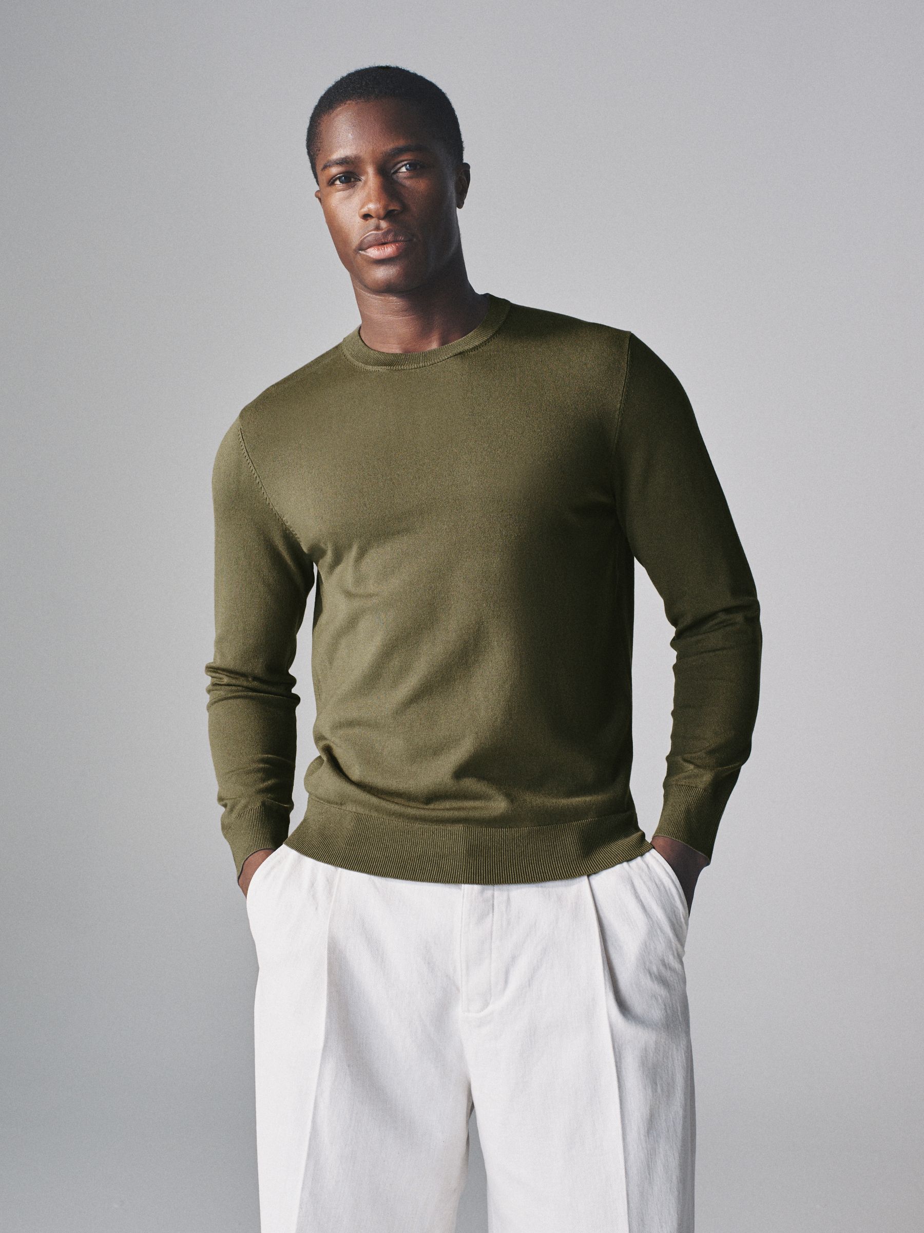 4 Pack Long Sleeve Knitted Crew Jumpers - Image 6 of 14