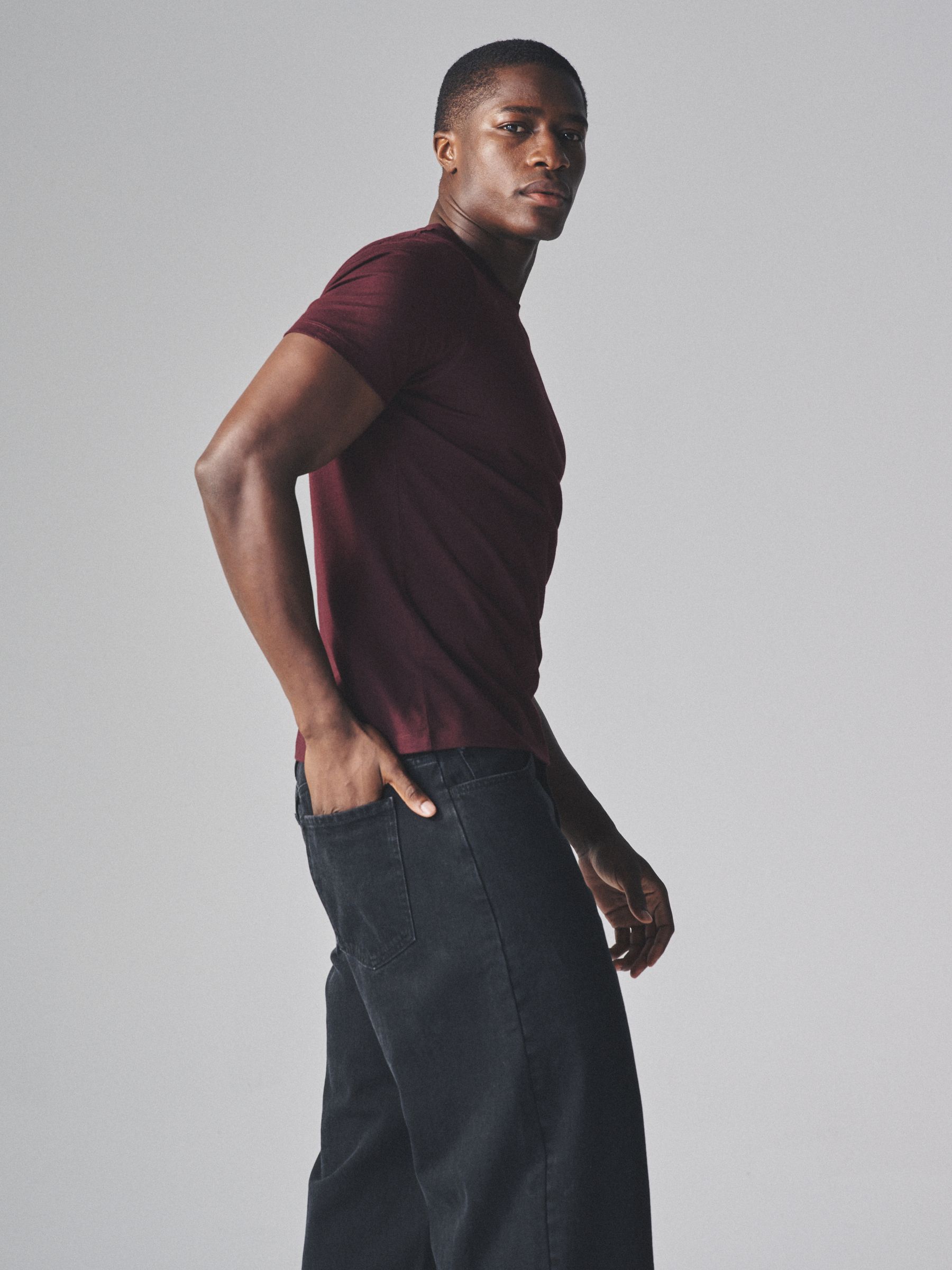 7 Pack Slim Fit Short Sleeve Cotton T-Shirts - Image 3 of 13