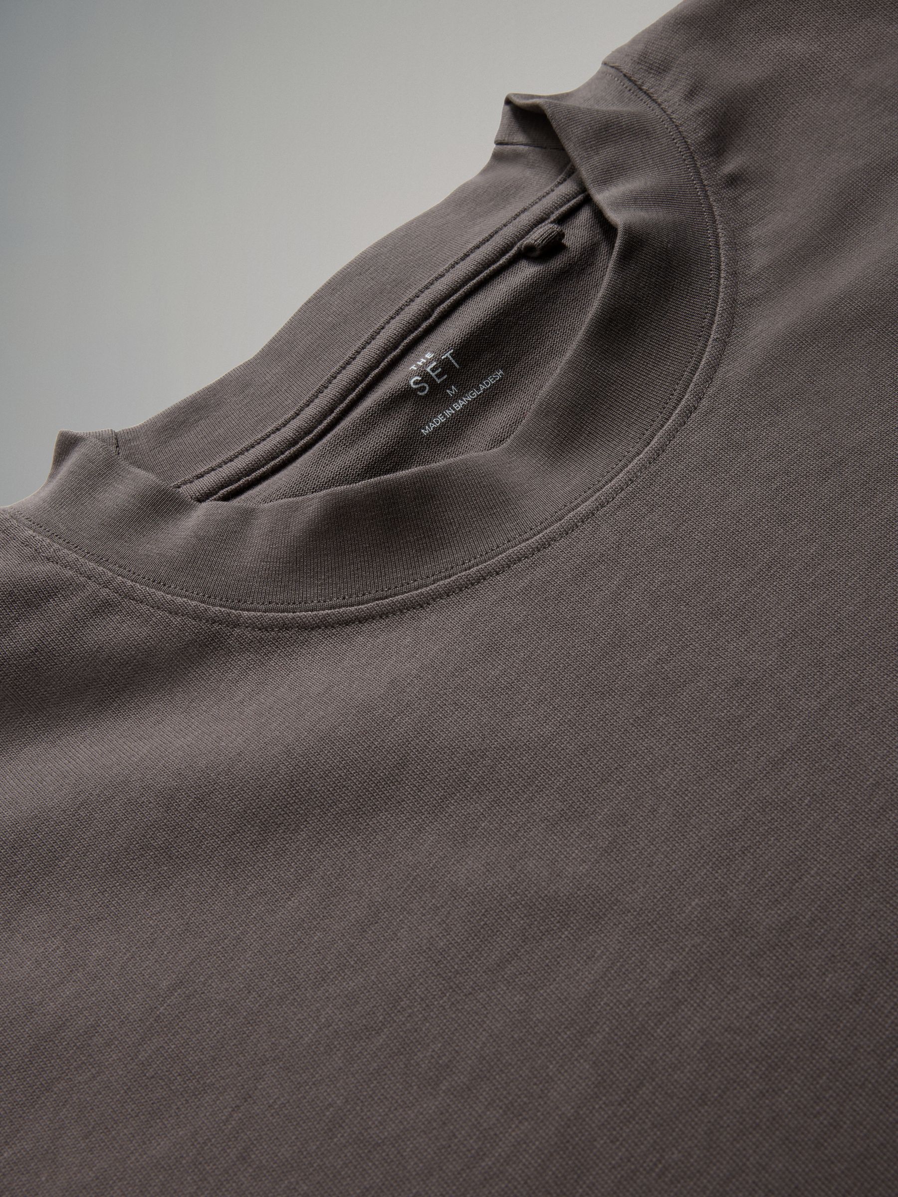 Black Grey White - Oversized Fit - 4 Pack Short Sleeve Cotton T-Shirts - Image 6 of 6 Black Grey White - Oversized Fit - 4 Pack Short Sleeve Cotton T-Shirts - Image 6 of 6