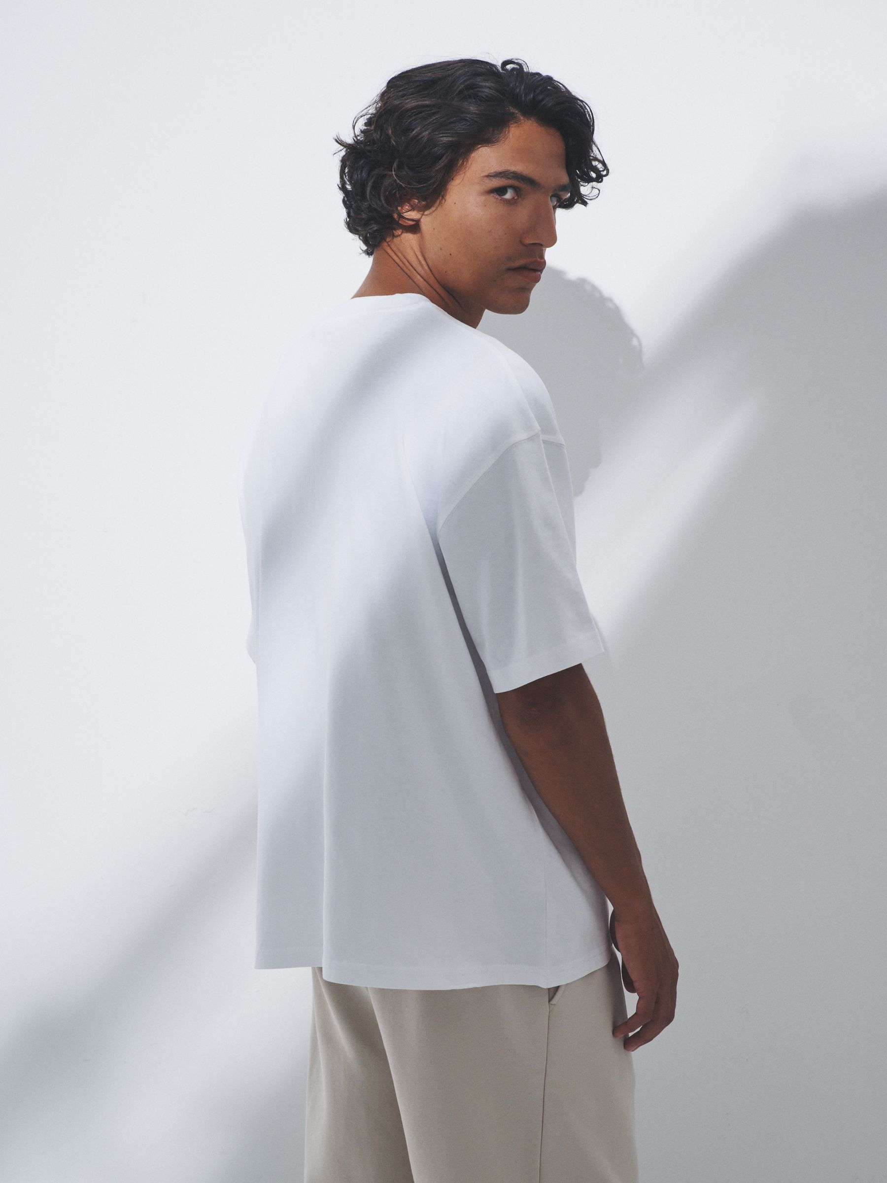 Navy/Blue/Brown/White - Oversized Fit - 4 Pack Short Sleeve Cotton T-Shirts - Image 3 of 6