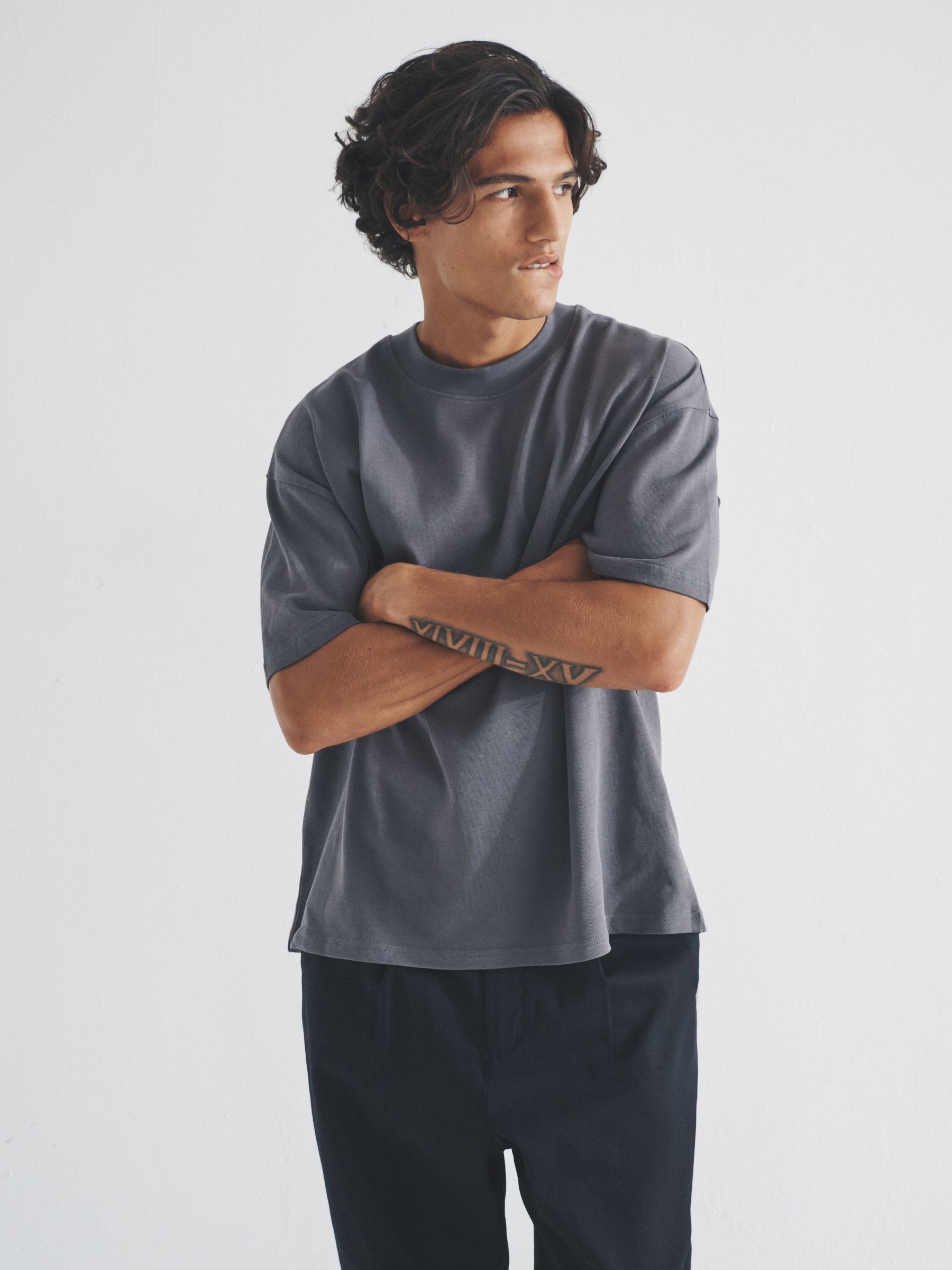 4 Pack Oversized Short Sleeve Heavyweight Cotton T-Shirts - Image 4 of 6