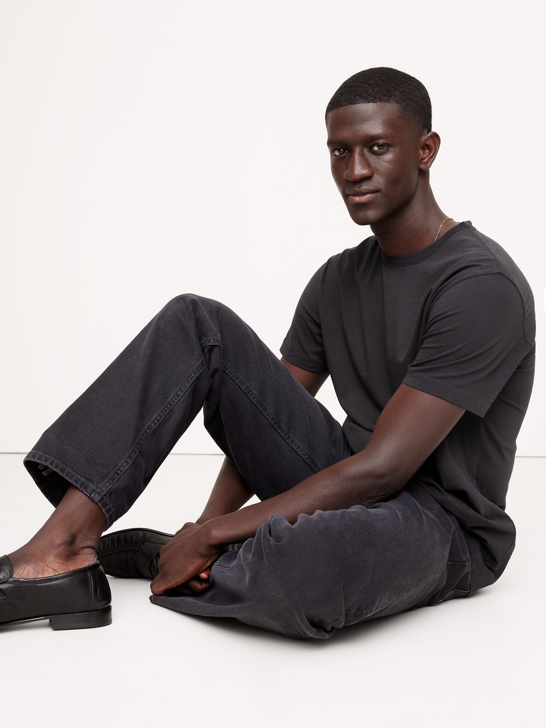 Banana Republic Black Lightweight Cotton Crew-Neck T-Shirt - Image 1 of 4