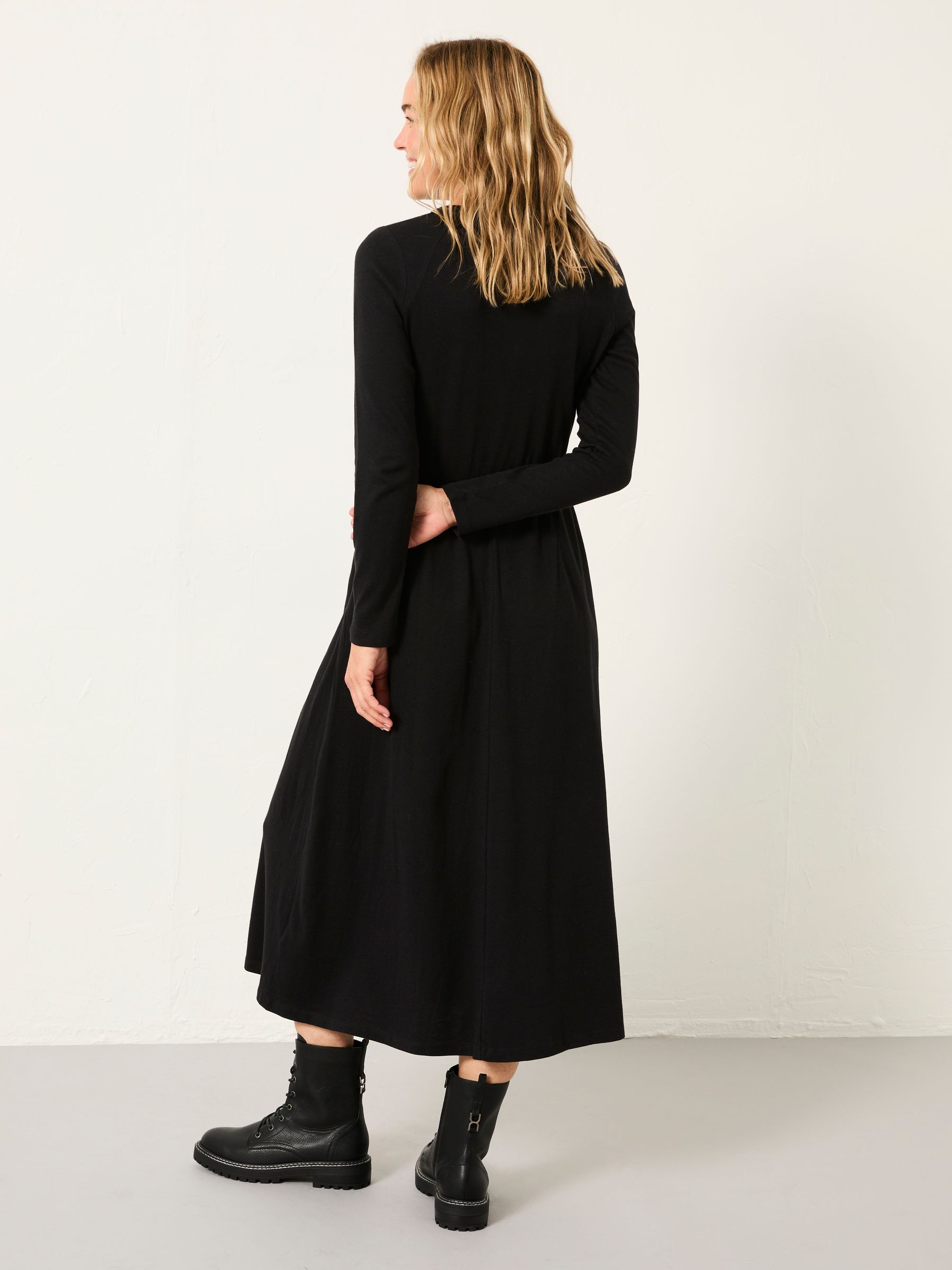 off white black dress Eva Black & White Bardot Bow Detail Maxi Dress With Thigh Split – Club L  London main image 0