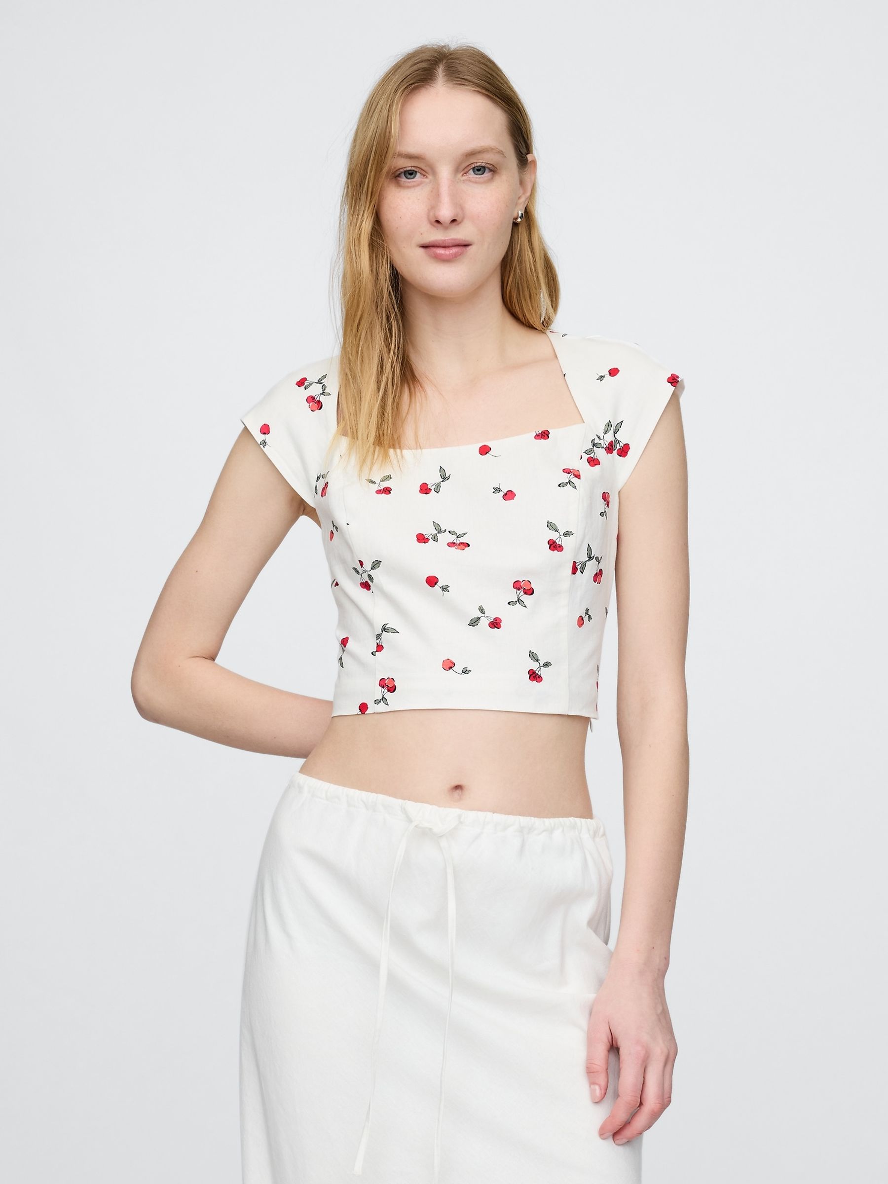 White Cherry Heavyweight Linen-Blend Cap-Sleeve Cropped Top - Image 1 of 5