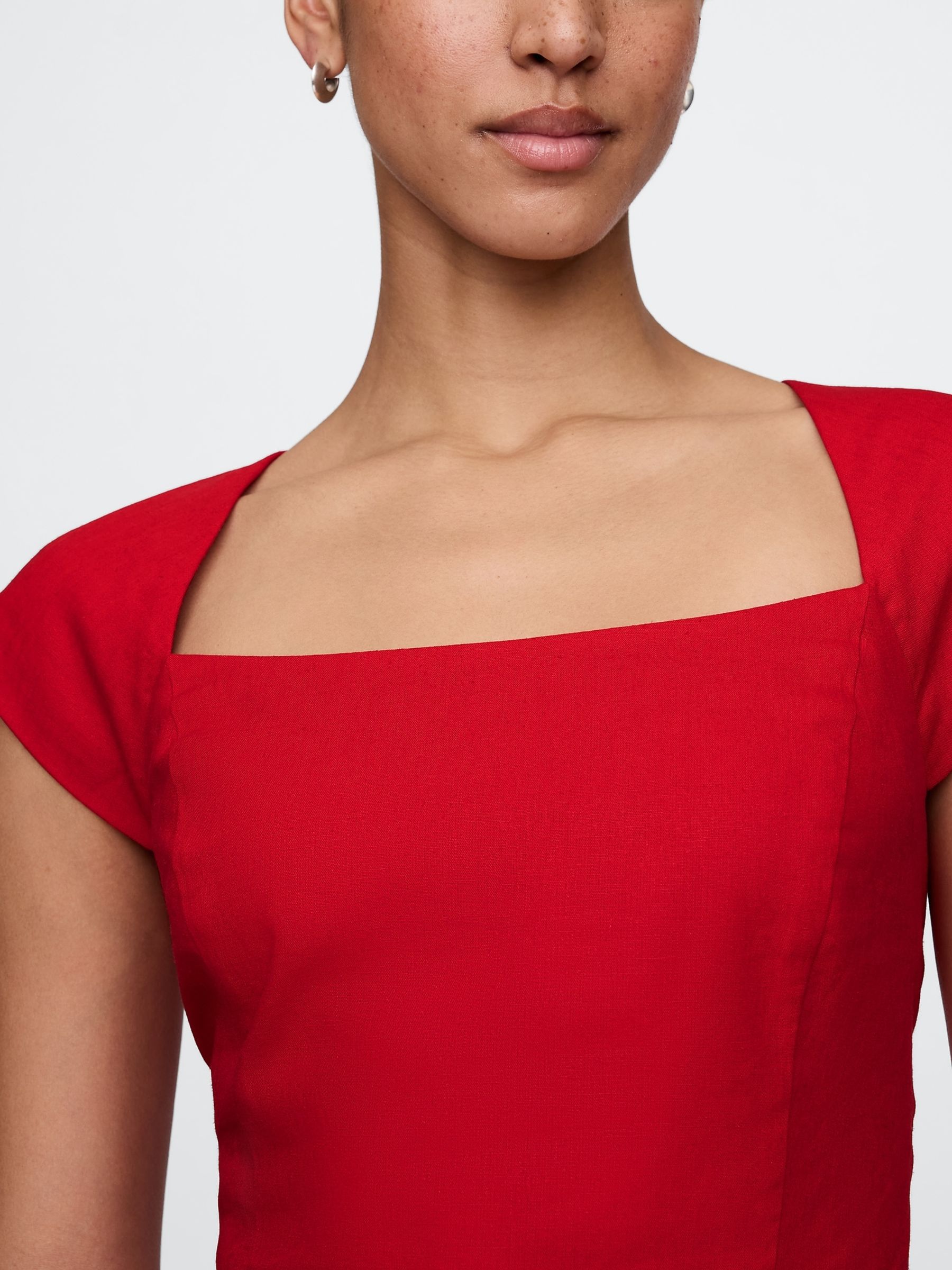 Red Heavyweight Linen-Blend Cap-Sleeve Cropped Top - Image 4 of 5