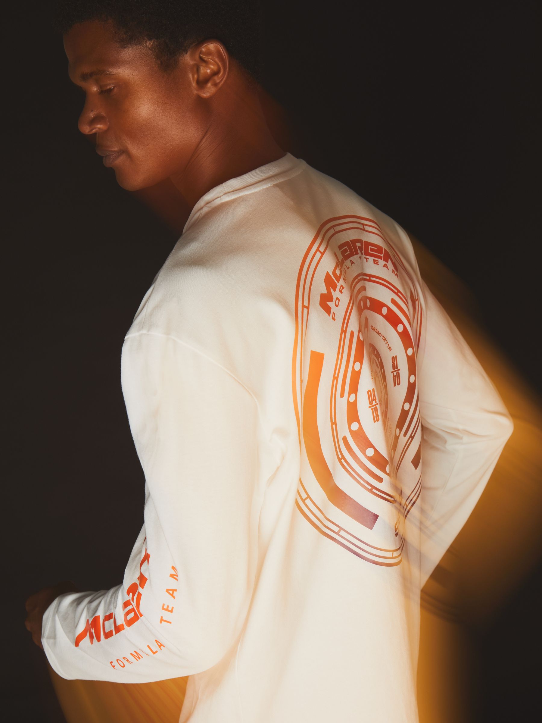 Unisex Fit McLaren F1 Team Tyre-Print T-Shirt in White - Image 6 of 8