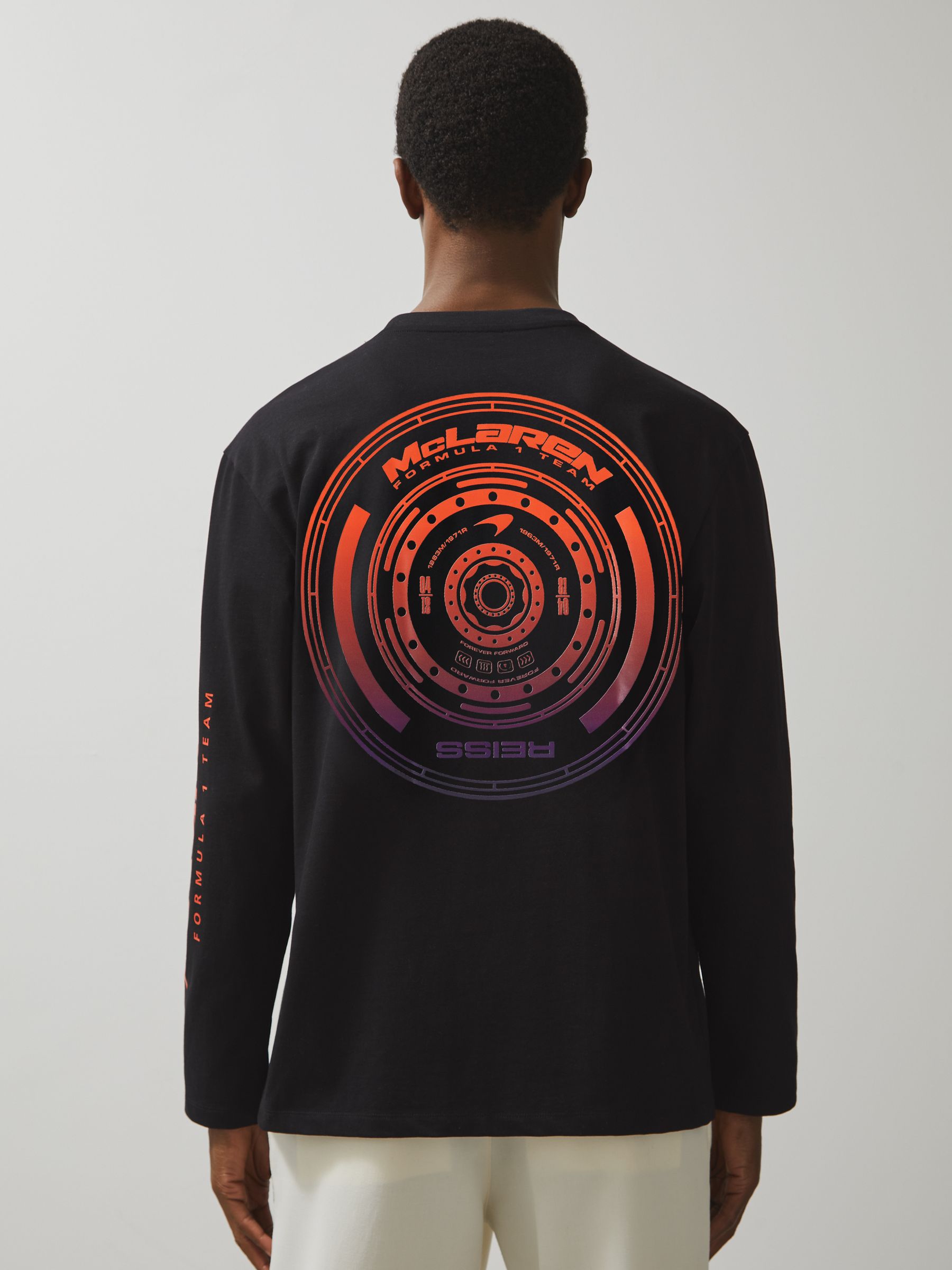 Unisex Fit McLaren F1 Team Tyre-Print T-Shirt in Black - Image 3 of 8