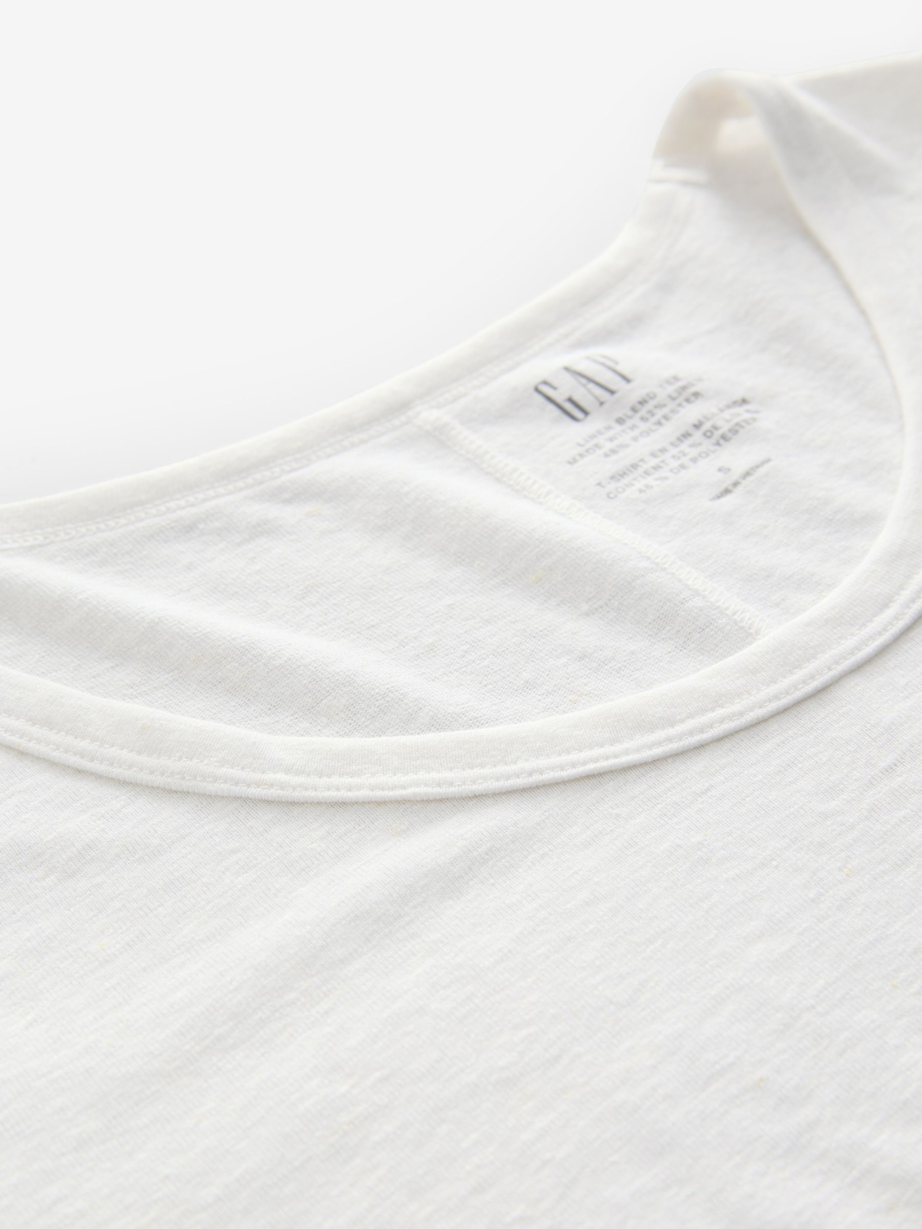White Linen Blend Short Sleeve Scoop Neck T-Shirt - Image 6 of 7