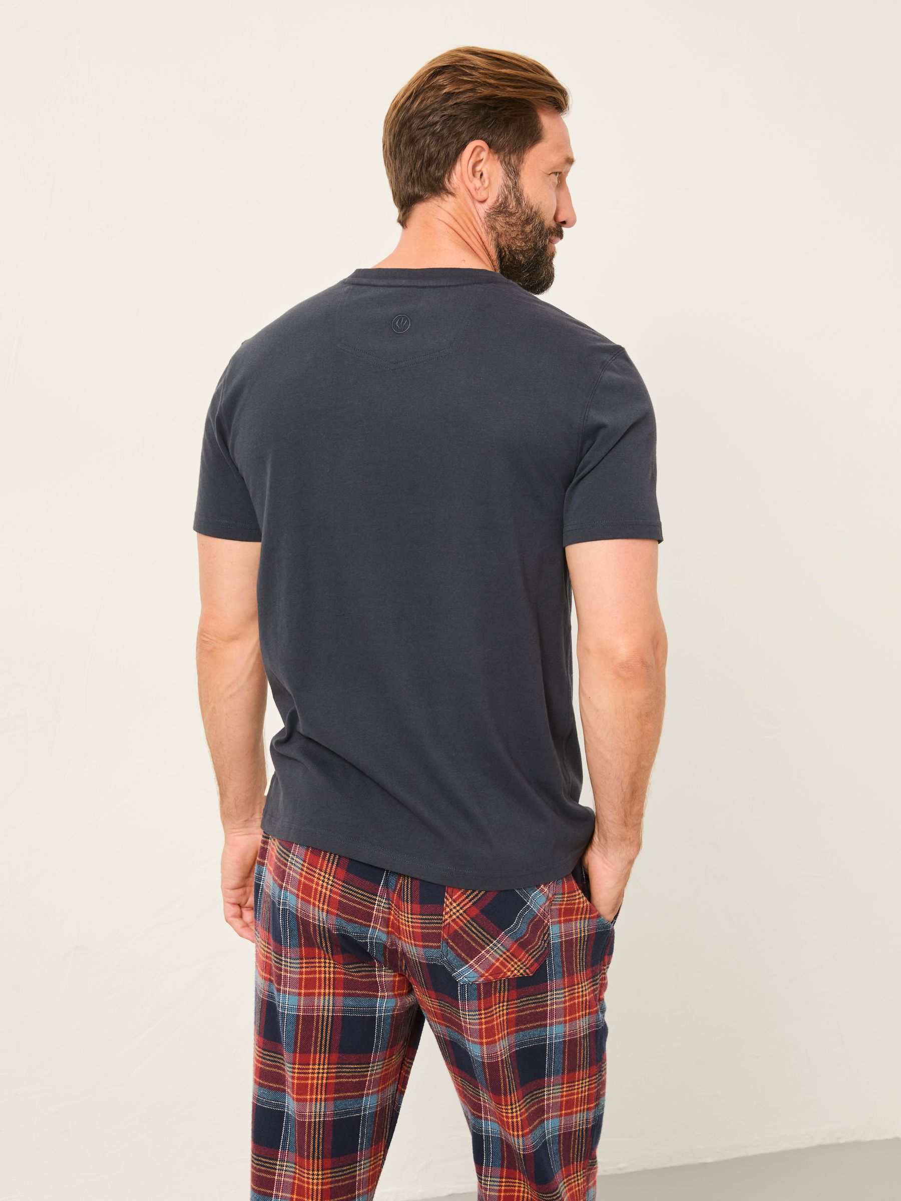 Navy Shelter Making The Moose T-Shirt - Image 2 of 6
