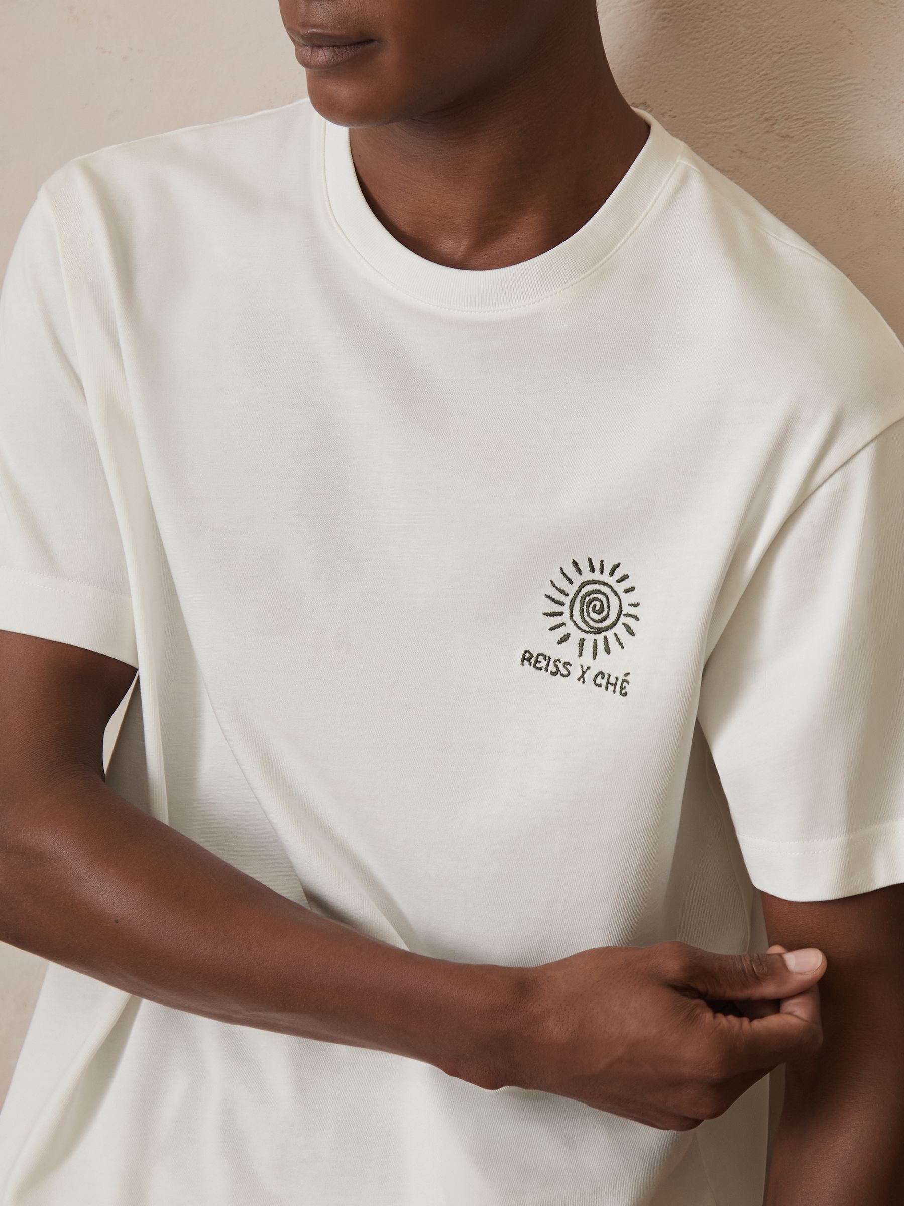 Reiss Reiss | Ché Cotton Palm-Tree T-Shirt in White | REISS