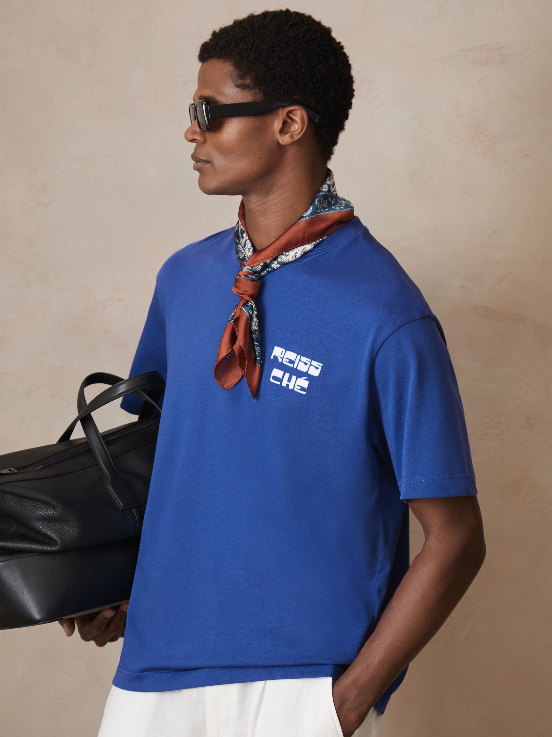 Reiss | Ché Cotton Palm-Print T-Shirt in Blue - Image 1 of 5