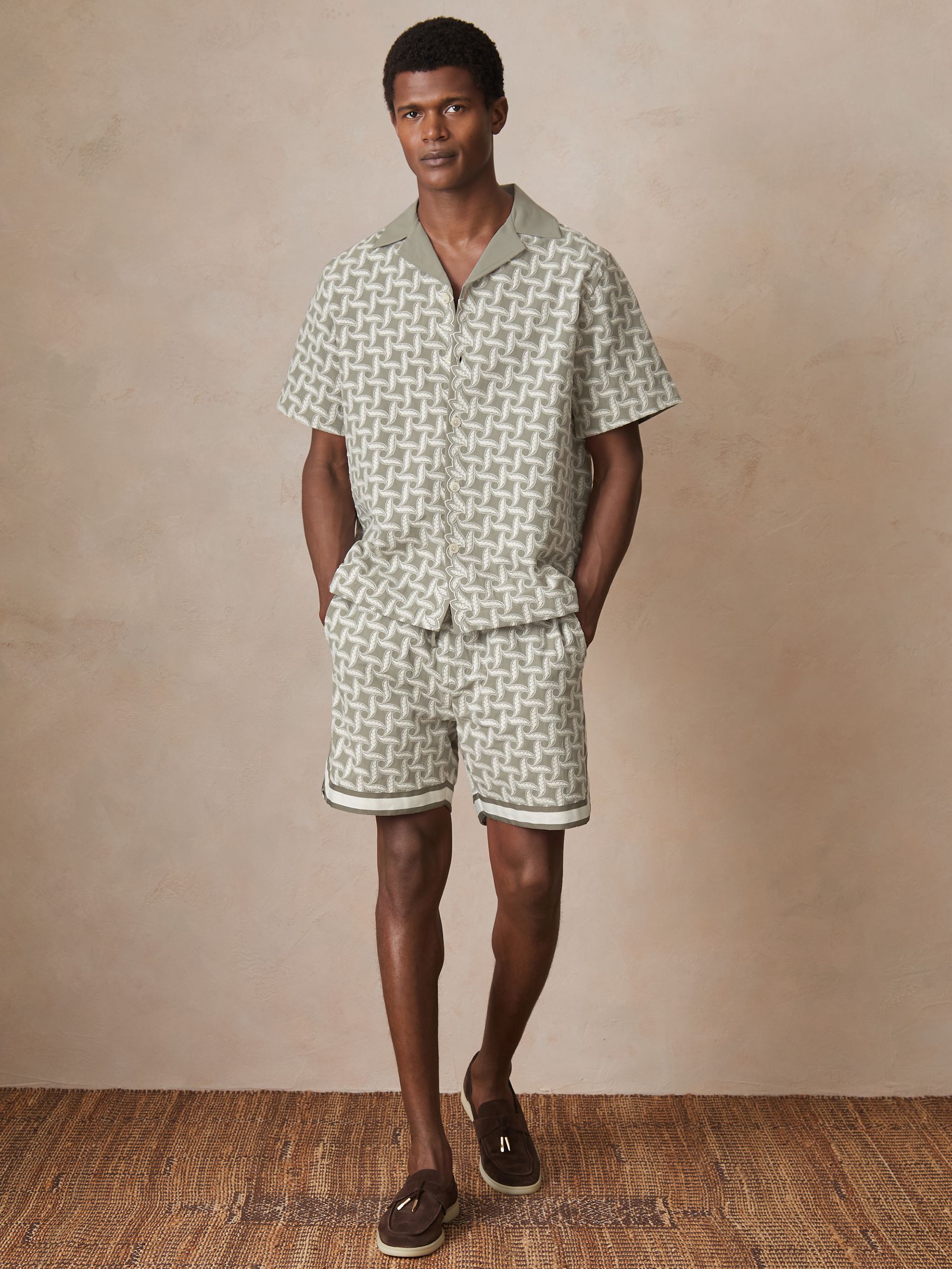 Reiss | Ché Motif-Embroidered Shirt in Sage/White - Image 3 of 7