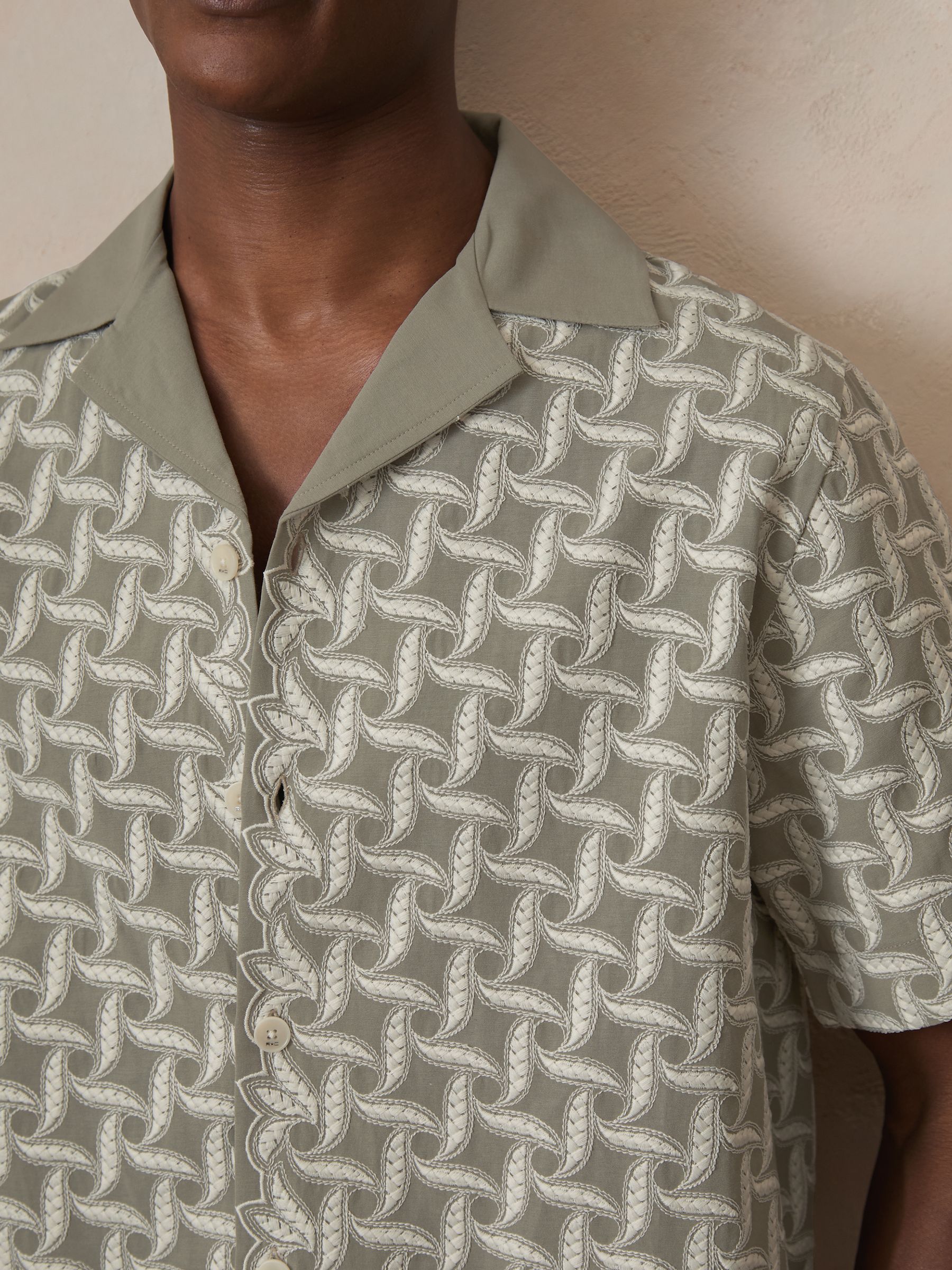 Reiss | Ché Motif-Embroidered Shirt in Sage/White - Image 5 of 7