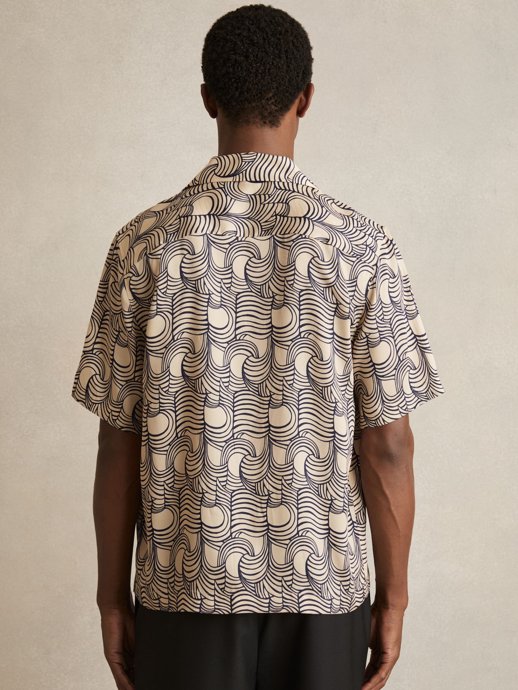Wave Print Cuban Collar Shirt in Off White/Navy - Image 5 of 6