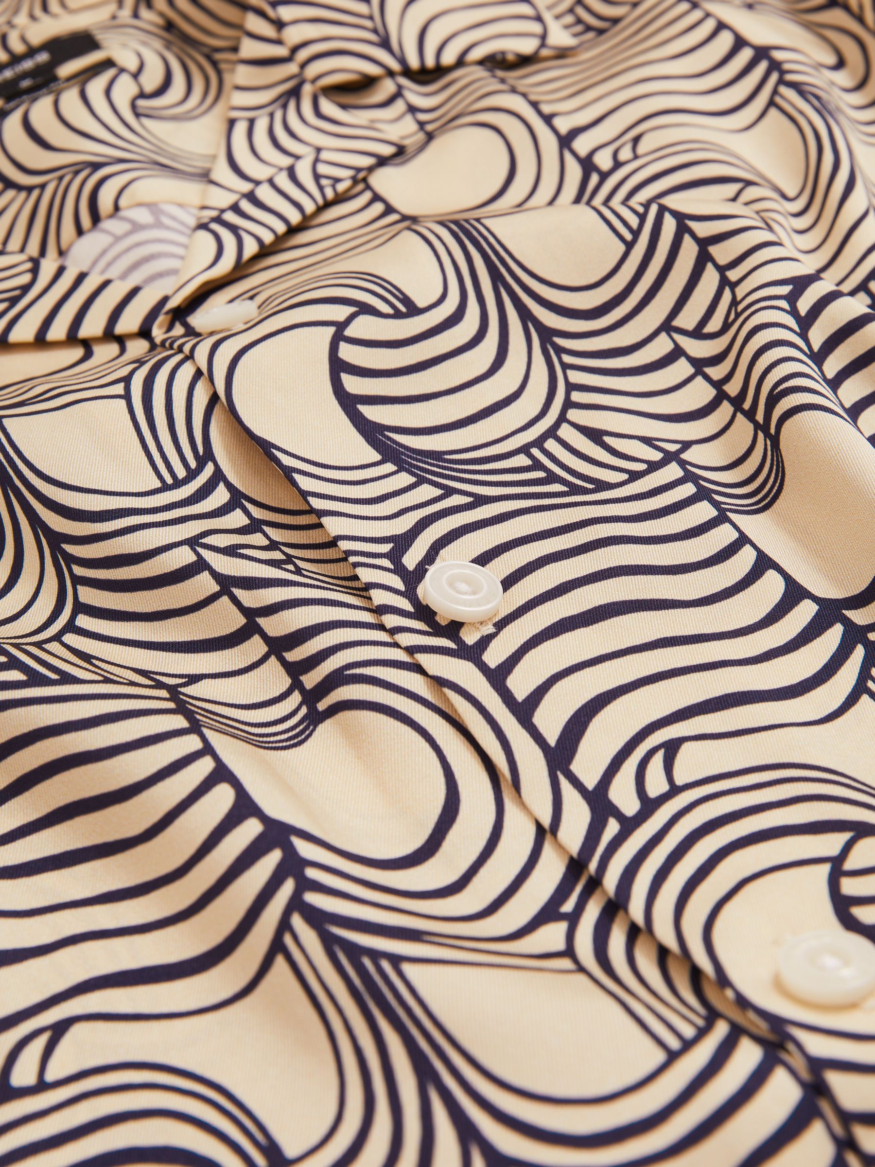 Wave Print Cuban Collar Shirt in Off White/Navy - Image 6 of 6