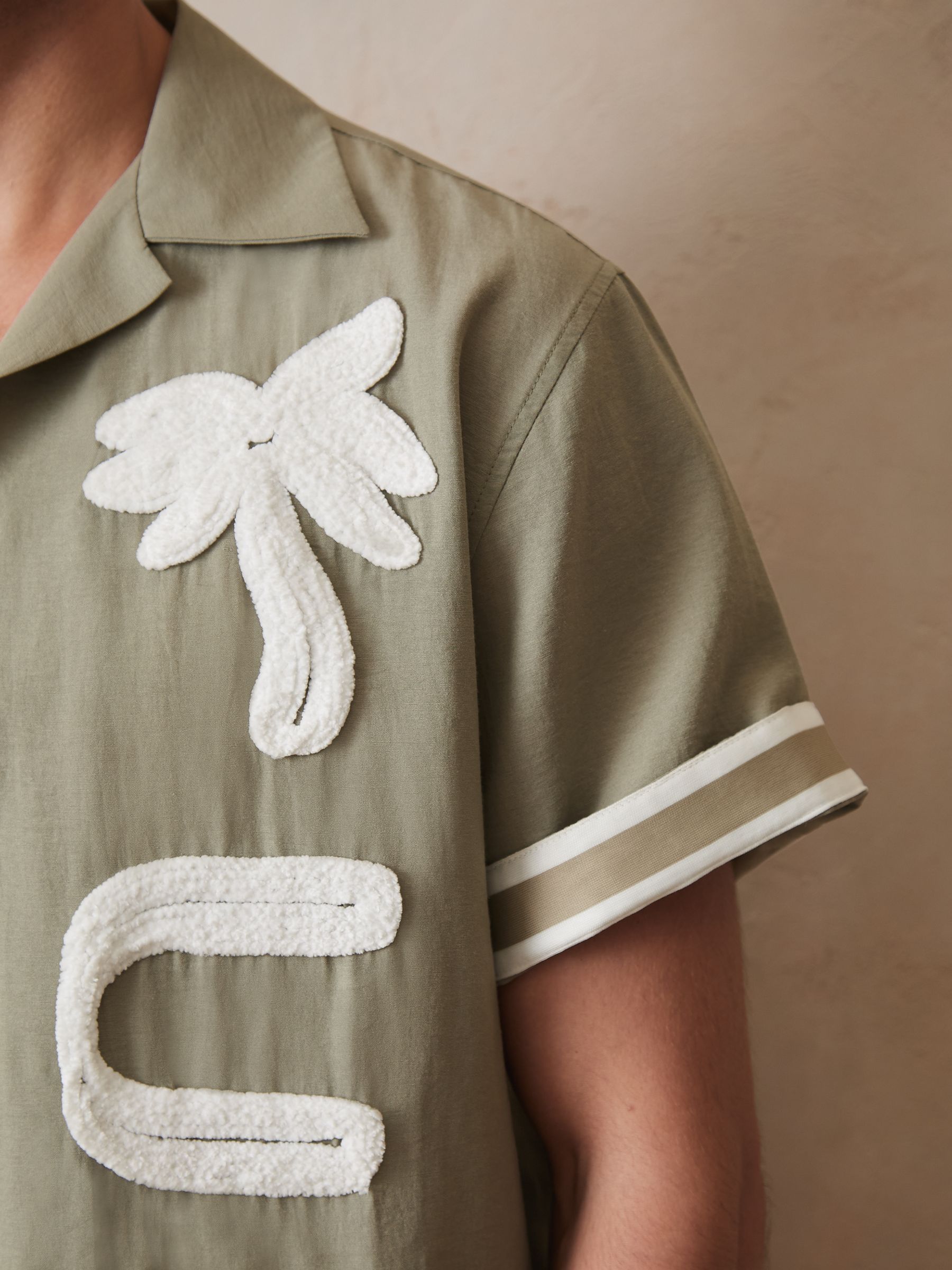 Reiss | Ché Embroidered-Motif Shirt in Sage Green - Image 5 of 8