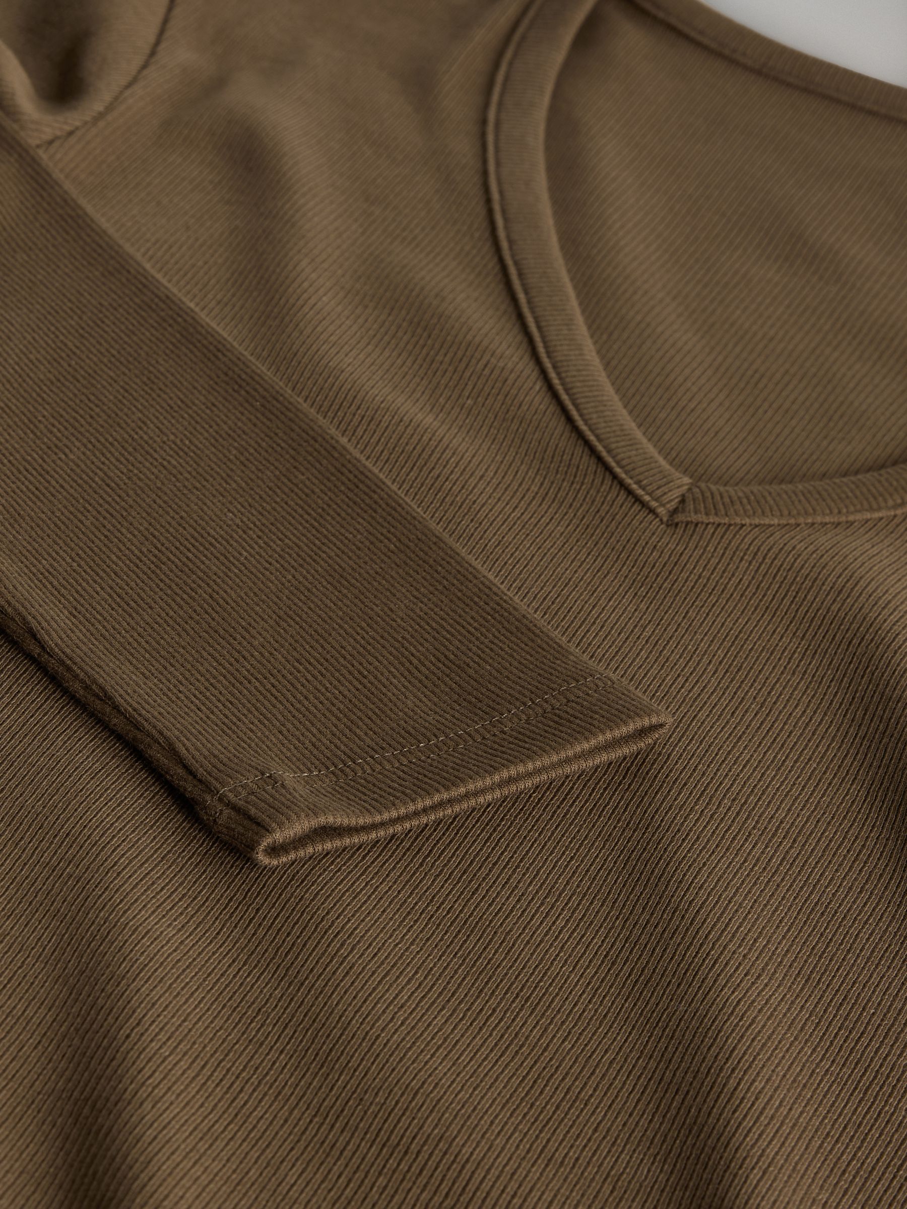 Navy/Brown/Stripe/Cream - 4 Pack V-Neck Ribbed Long Sleeve T-Shirts - Image 6 of 6 Navy/Brown/Stripe/Cream - 4 Pack V-Neck Ribbed Long Sleeve T-Shirts - Image 6 of 6