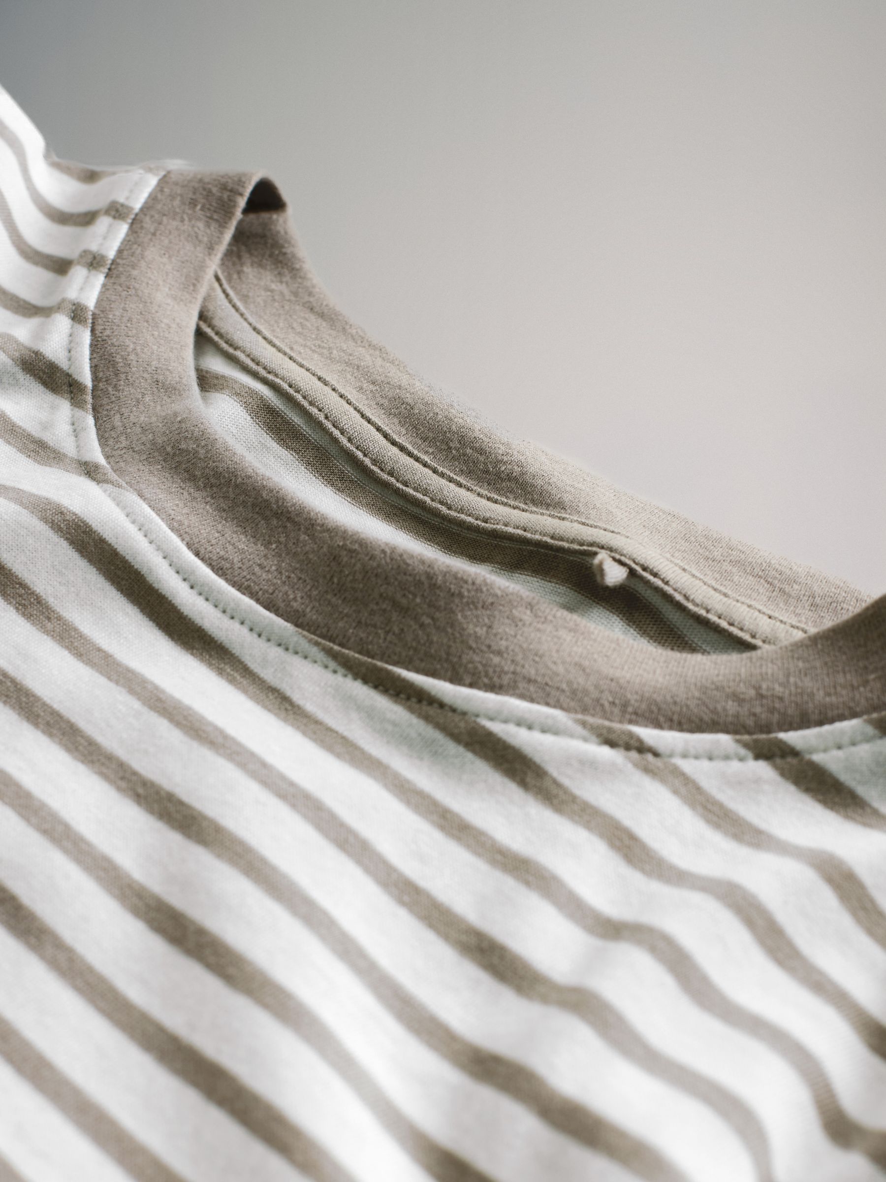 Khaki Green/Taupe Brown/Stripe/Cream - 4 Pack Relaxed Long Sleeve T-Shirts - Image 7 of 7