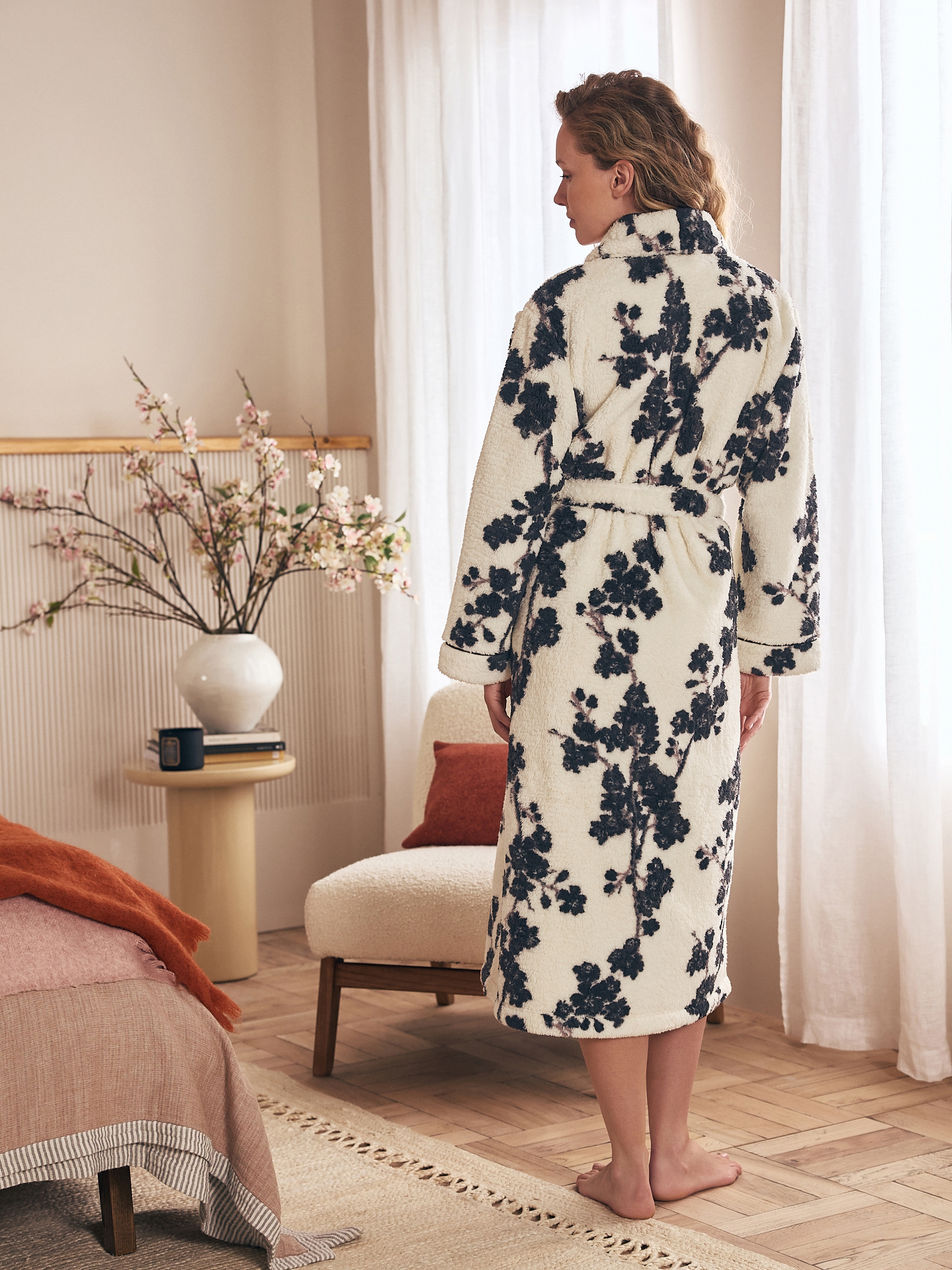 Monochrome Floral Blossom Cosy Robe - Image 3 of 5