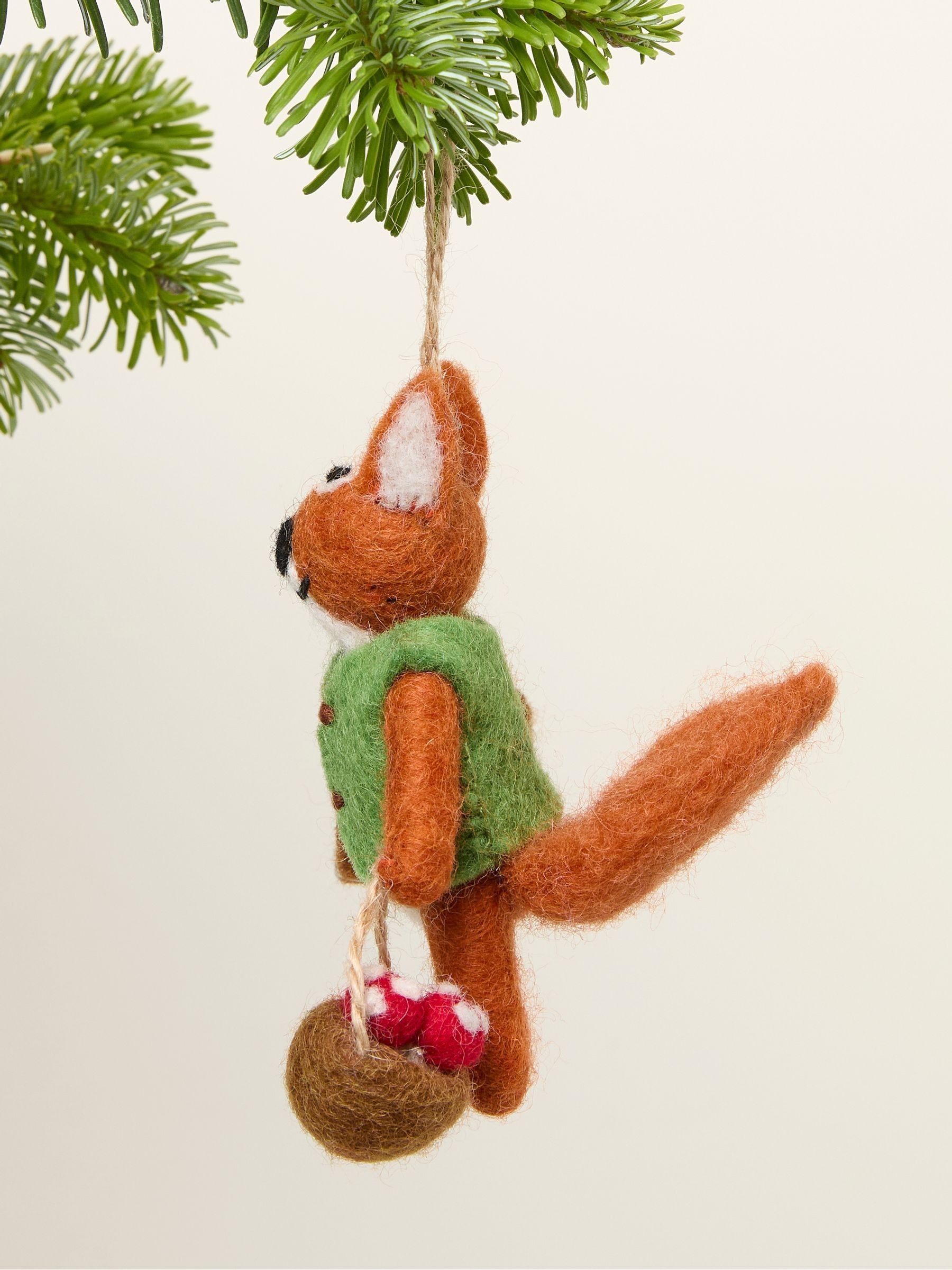 Red Woodland Squirrel Felt Decoration - Image 2 of 2