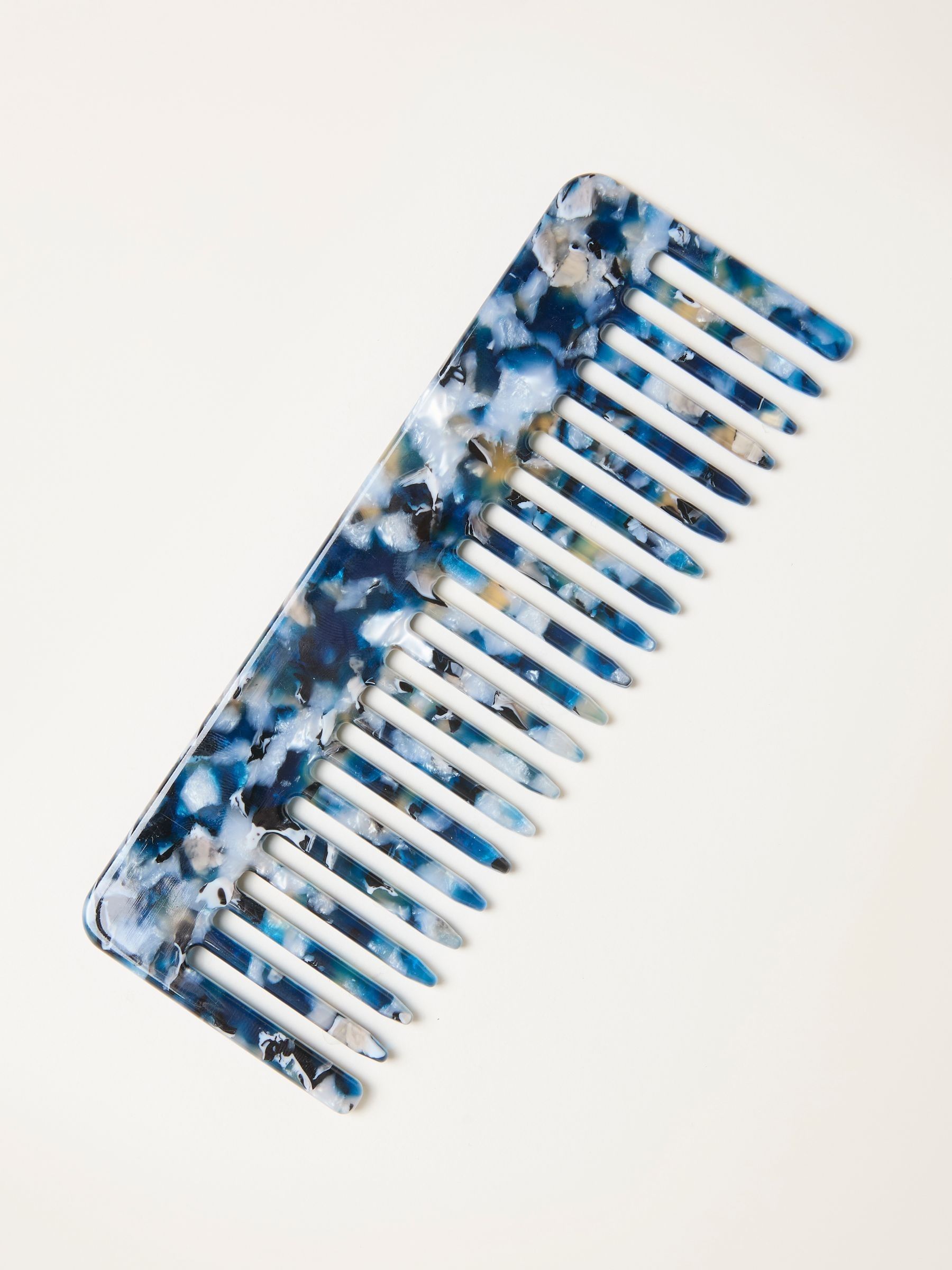 Blue Resin Hair Comb - Image 2 of 2 Blue Resin Hair Comb - Image 2 of 2