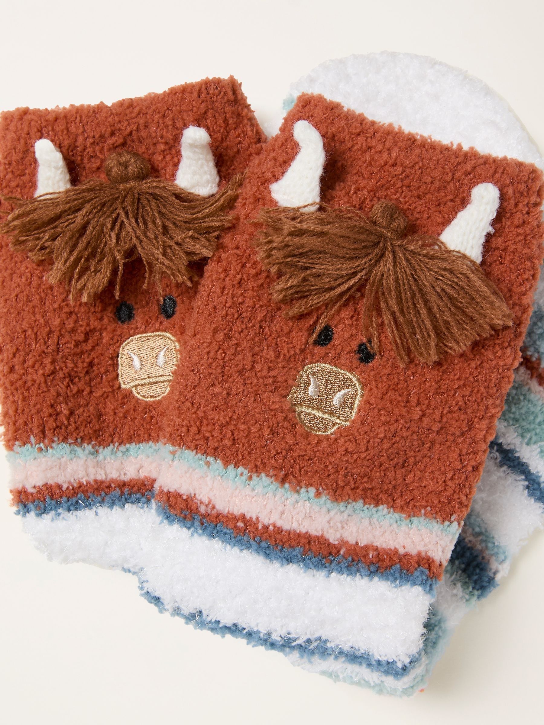 Blue Fluffy Highland Cow Socks In A Box - Image 3 of 3