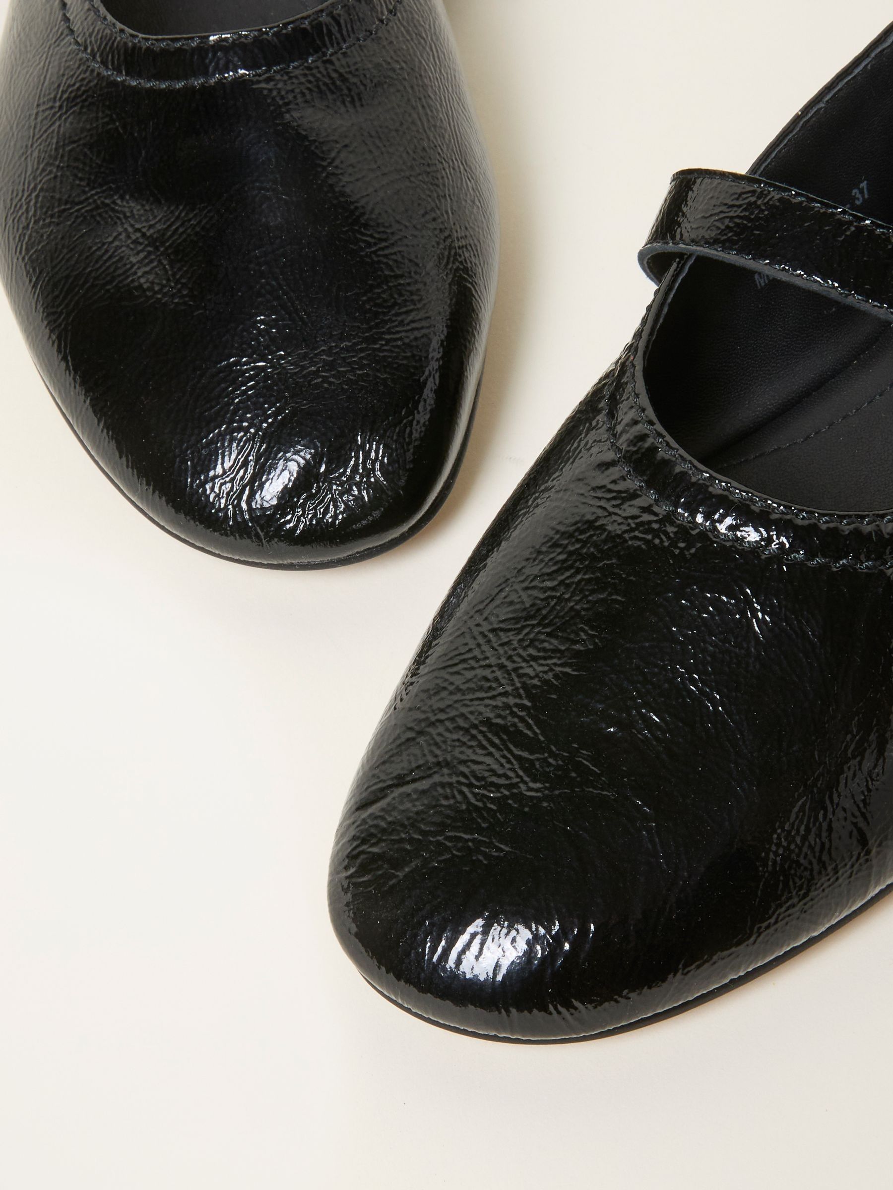 Black Mary Jane Pump - Image 4 of 5