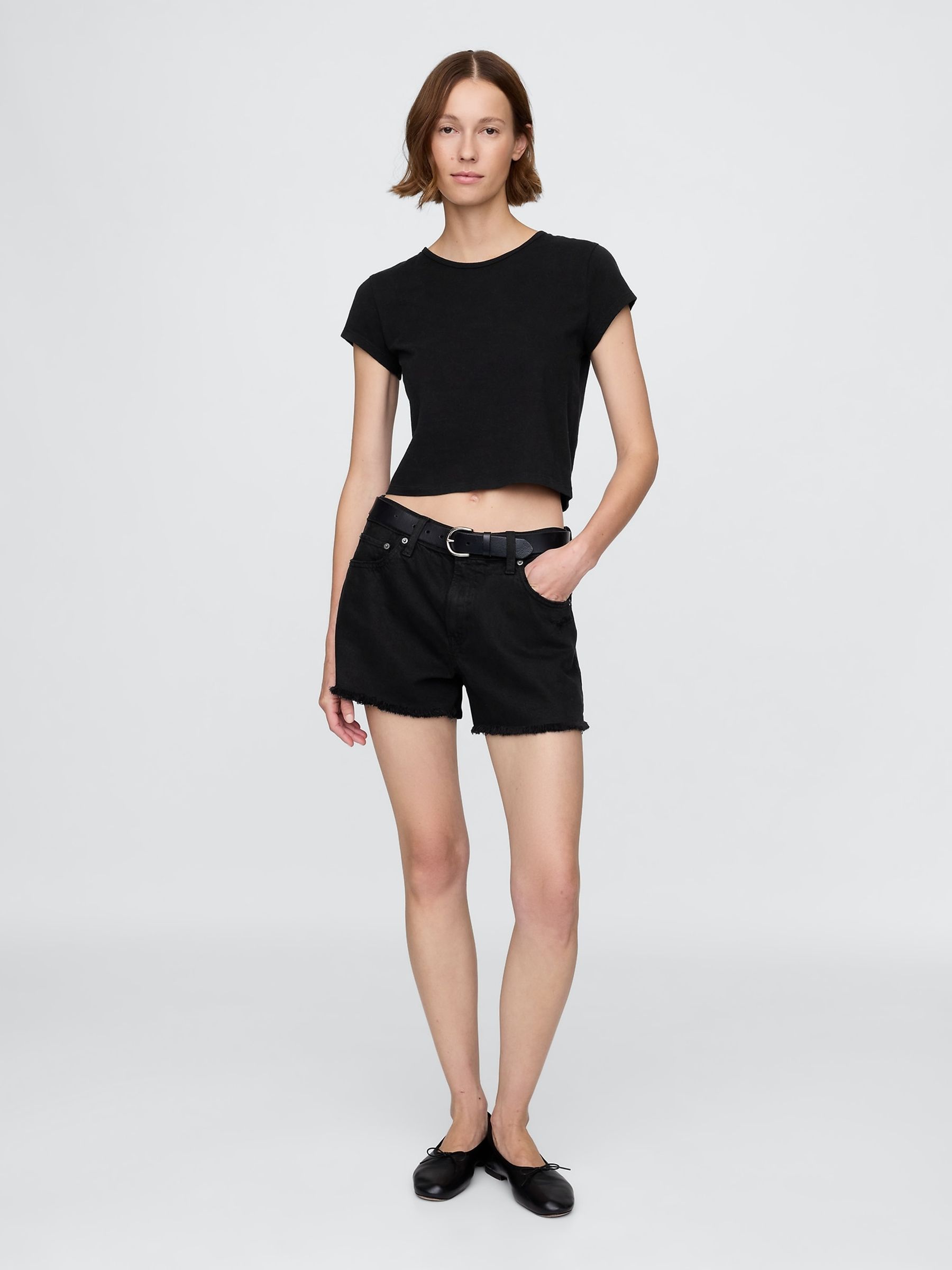 Black 4" Mid Rise UltraSoft Denim Shorts - Image 4 of 5
