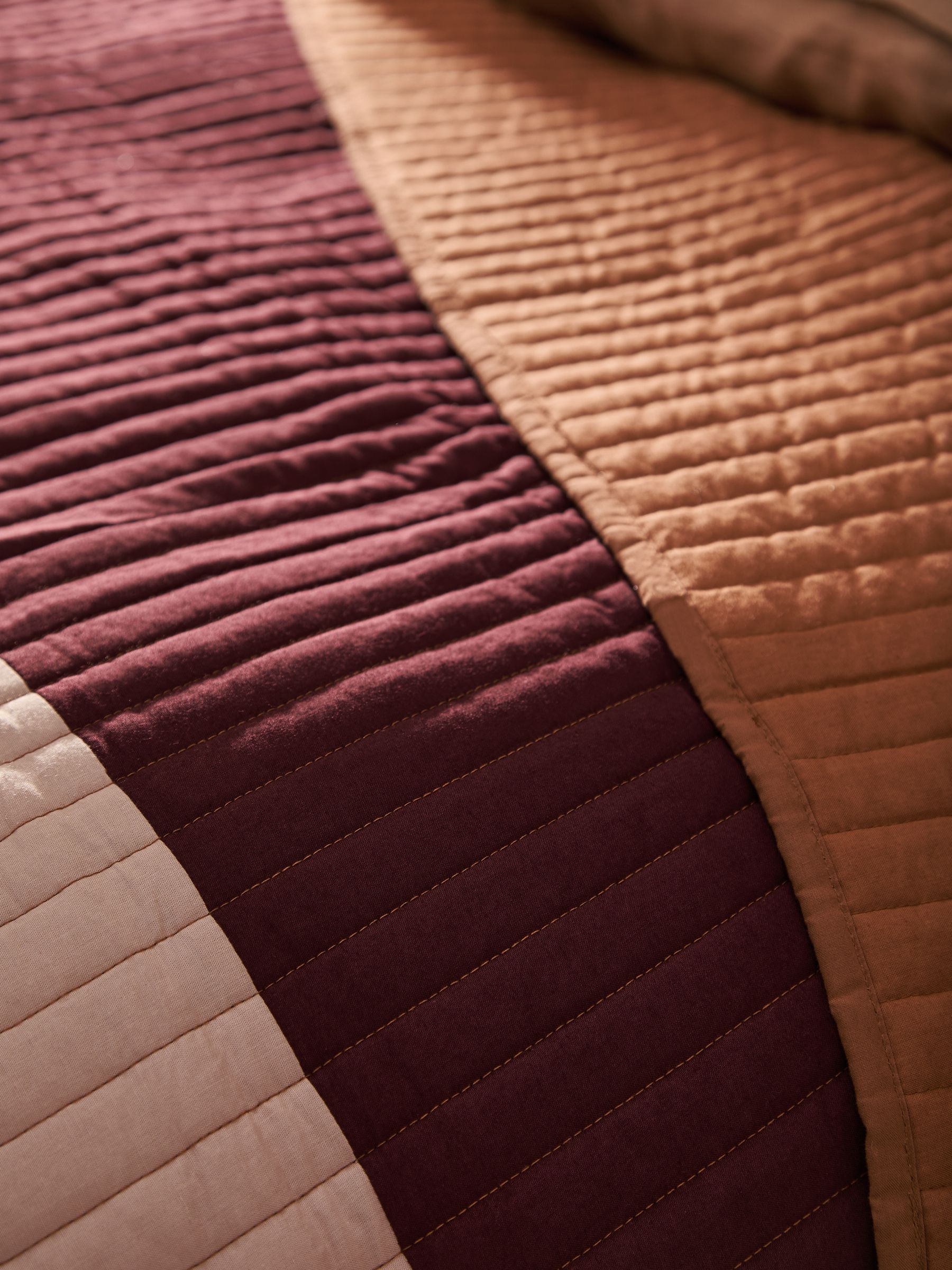 Imleda Quilted Cotton Bedspread in Pink - Image 2 of 4