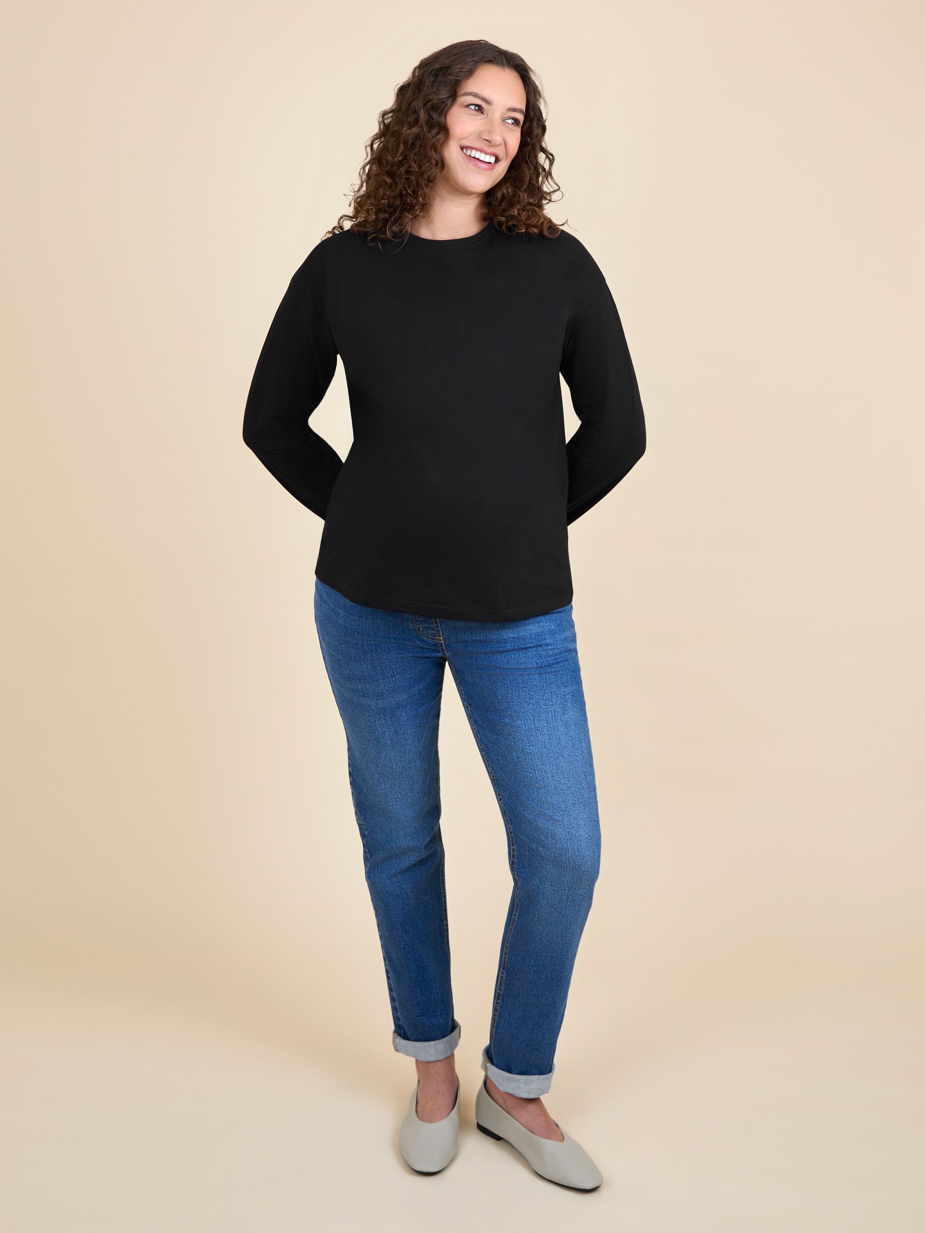 Black Long Sleeve Boyfriend Maternity T-Shirt - Image 4 of 4