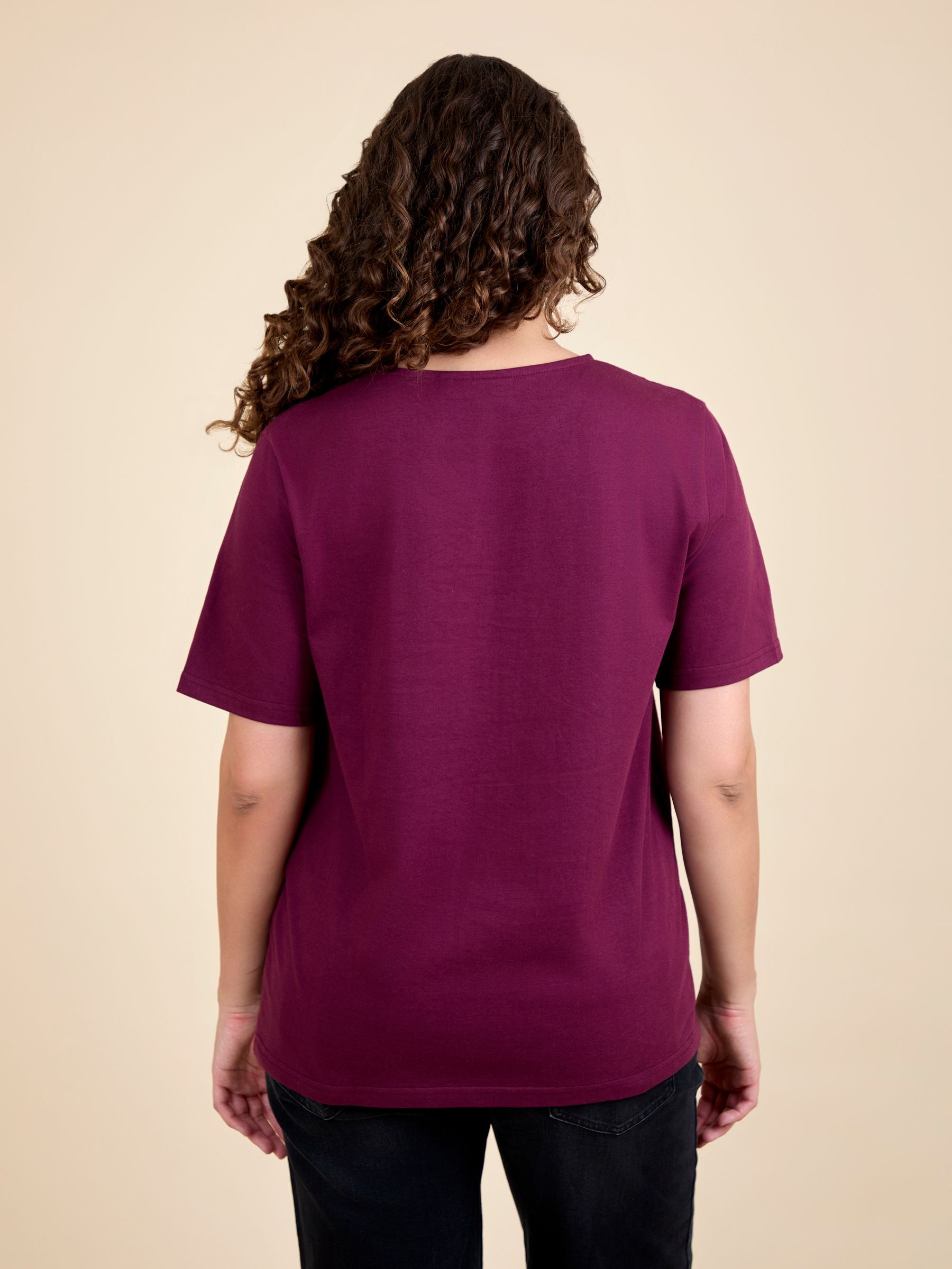 Red Oversized Boyfriend Maternity T-Shirt - Image 3 of 4