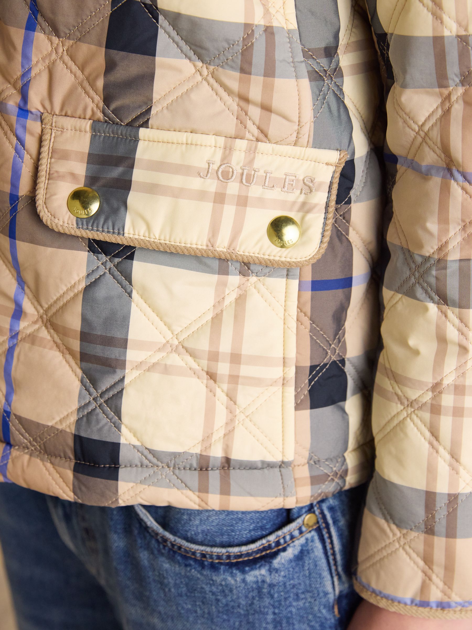 Harrogate Beige Check Showerproof Diamond Quilted Barn Jacket - Image 15 of 17
