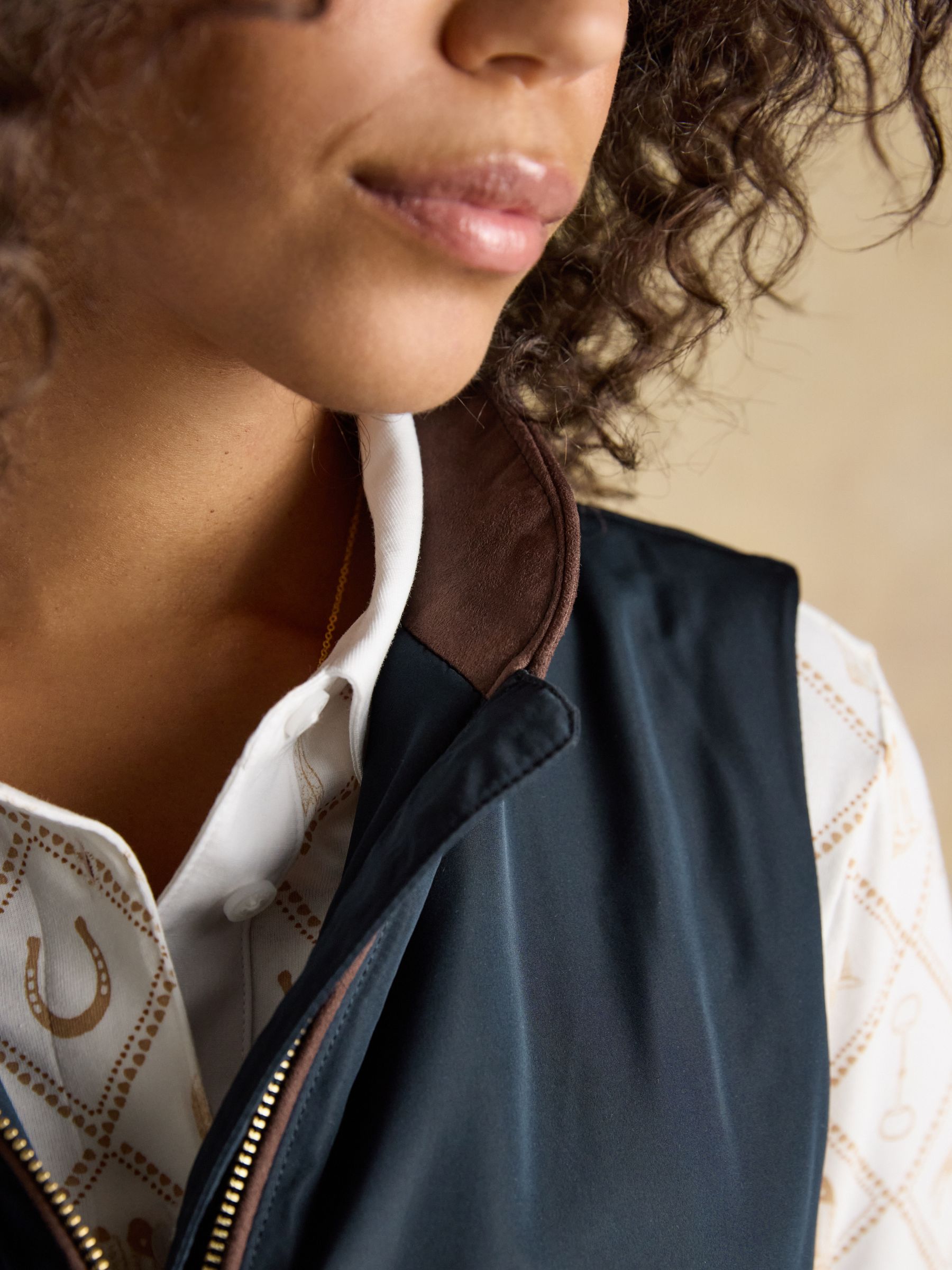 Farnham Navy Blue Fleece Lined Lightweight Gilet - Image 10 of 12