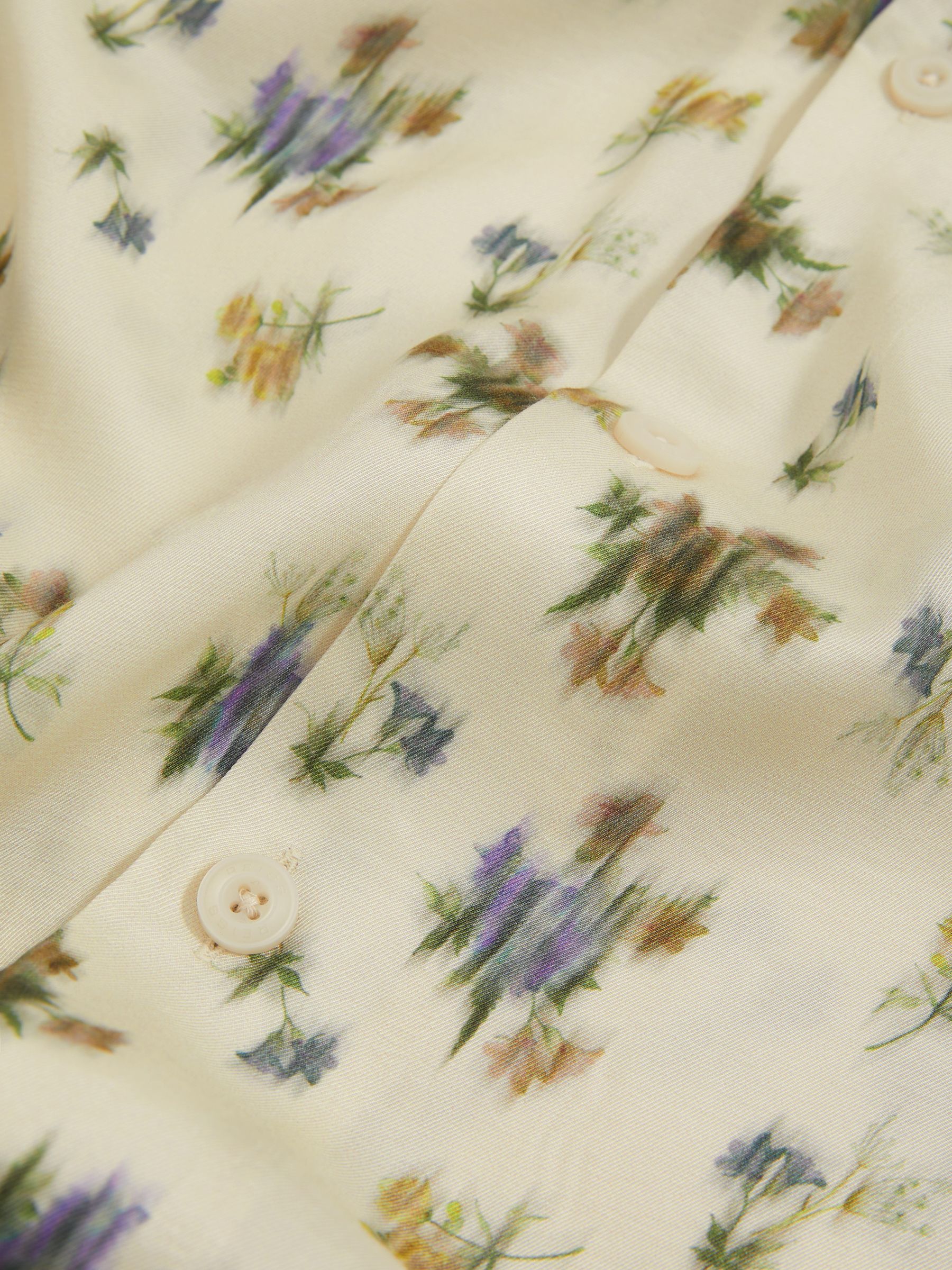 Abstract-Floral Print Cuban-Collar Shirt in Off White - Image 6 of 6