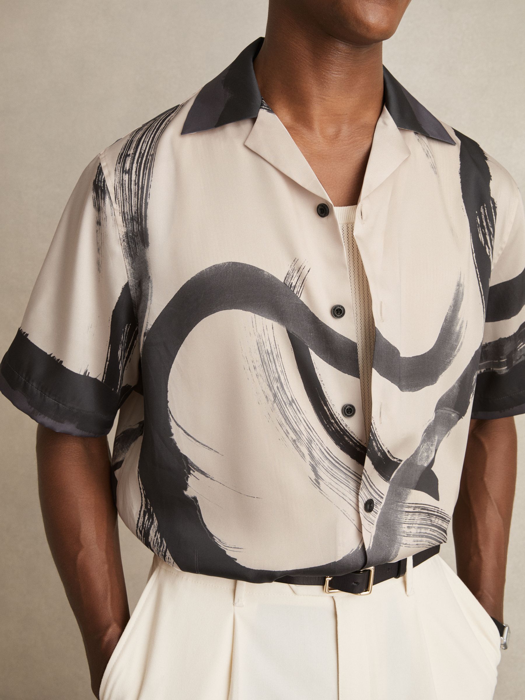 Brushstroke-Print Cuban-Collar Shirt in Charcoal Grey/Off White - Image 4 of 7
