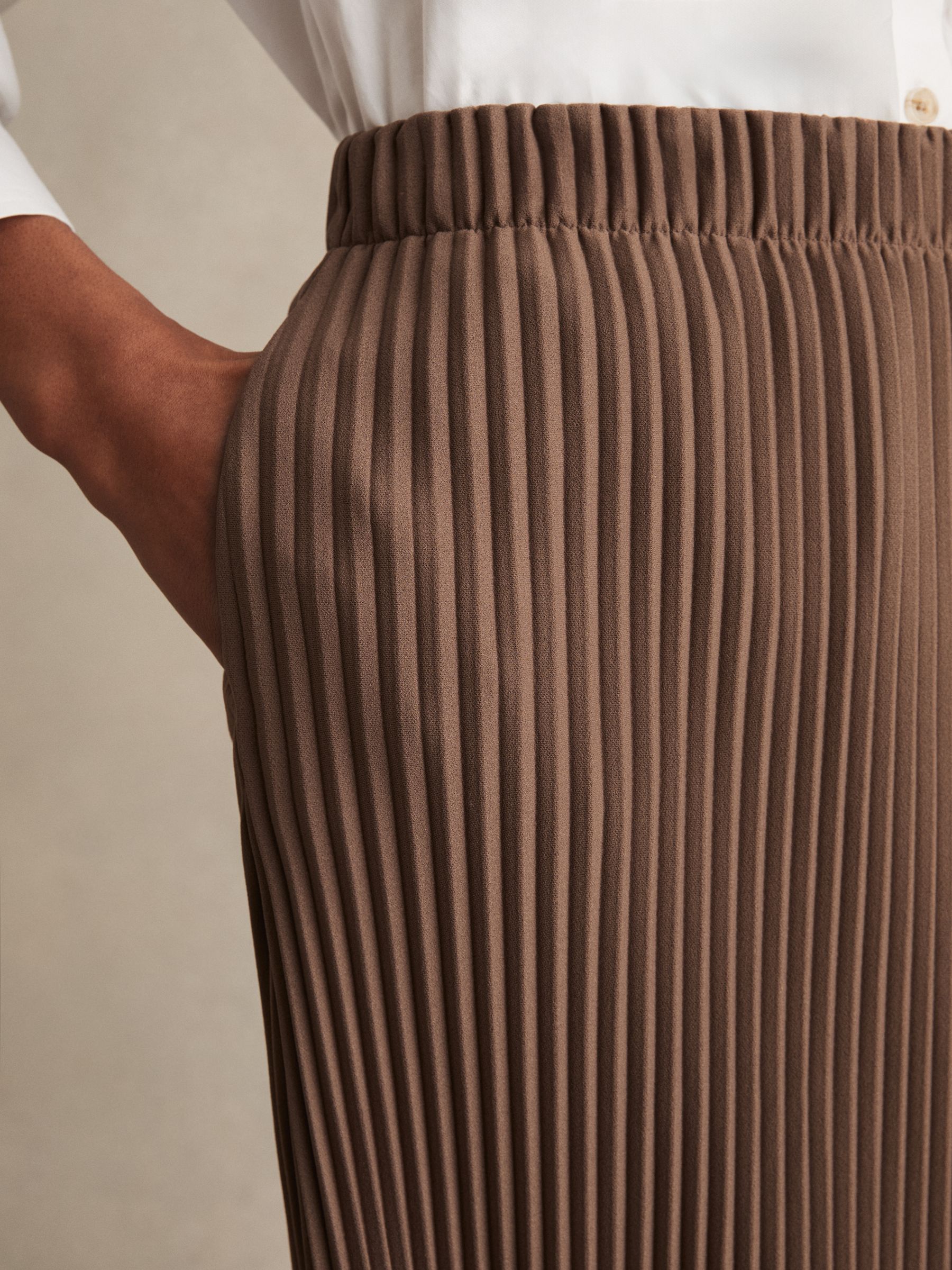 Pleated Jersey Midi Skirt in Chocolate - Image 4 of 7